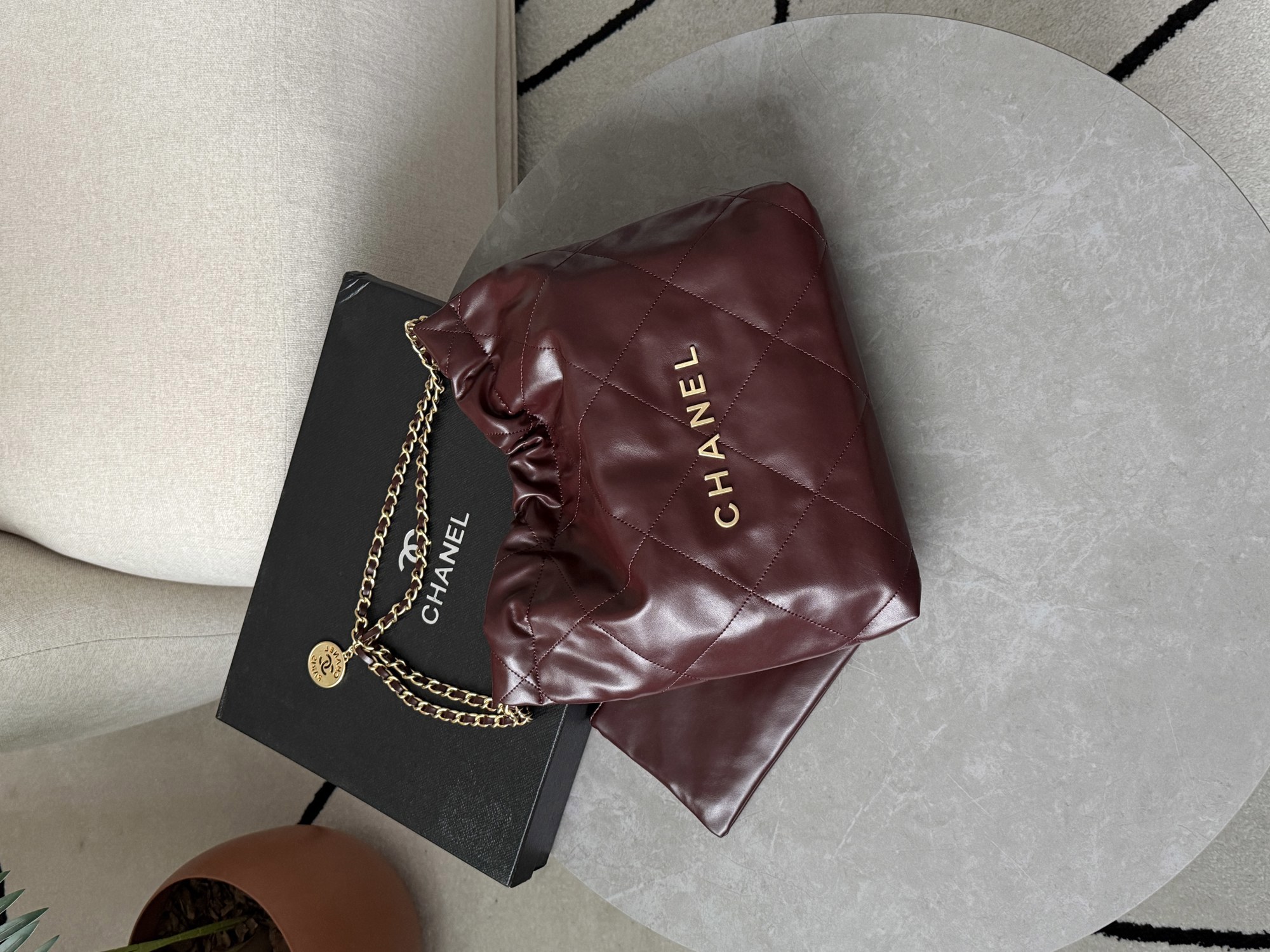 Chanel 22 Handbag Burgundy Quilted Calfskin with Gold Hardware - 13