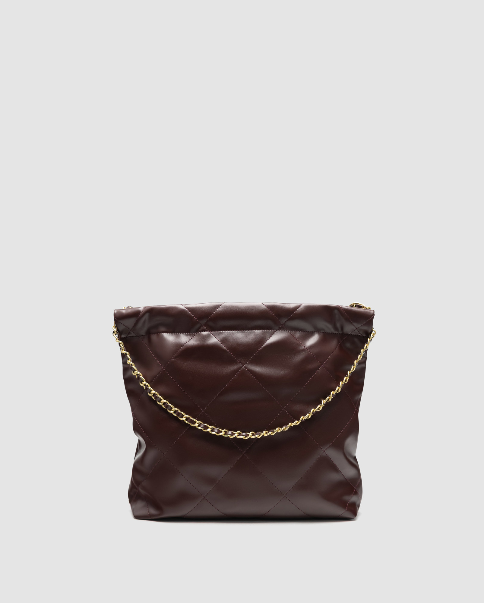 Chanel 22 Handbag Burgundy Quilted Calfskin with Gold Hardware - 4