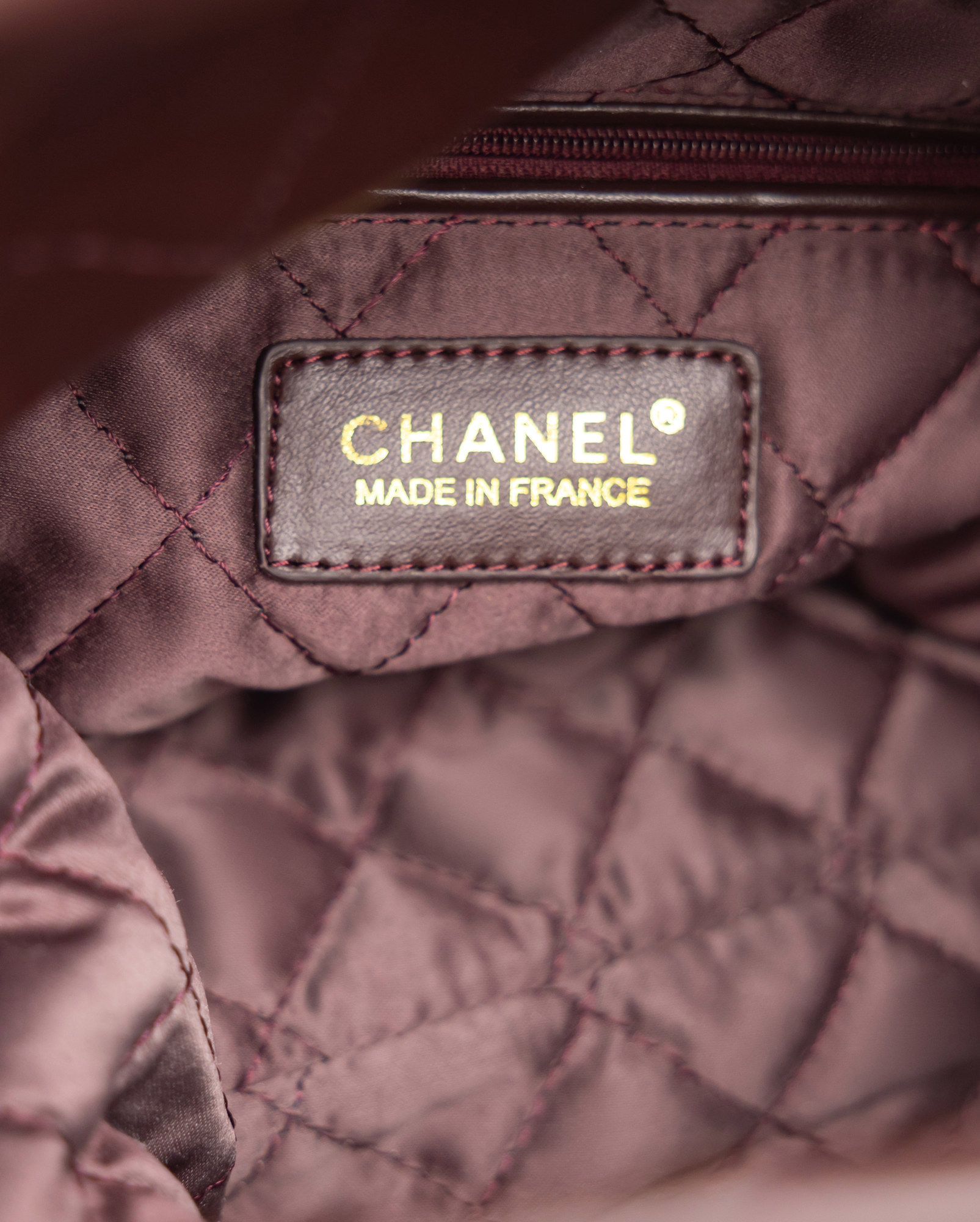Chanel 22 Handbag Burgundy Quilted Calfskin with Gold Hardware - 9
