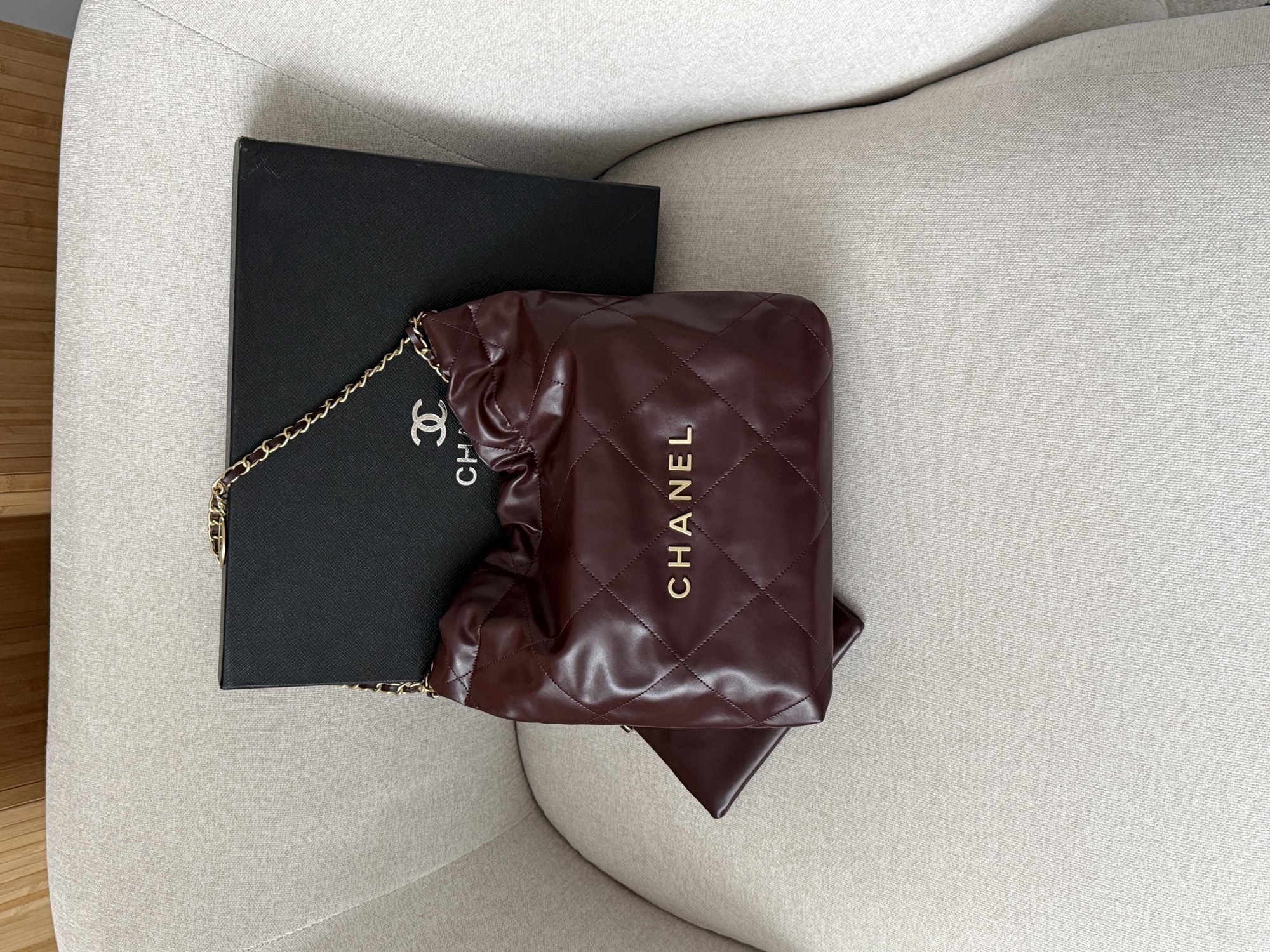 Chanel 22 Handbag Burgundy Quilted Calfskin with Gold Hardware - 15
