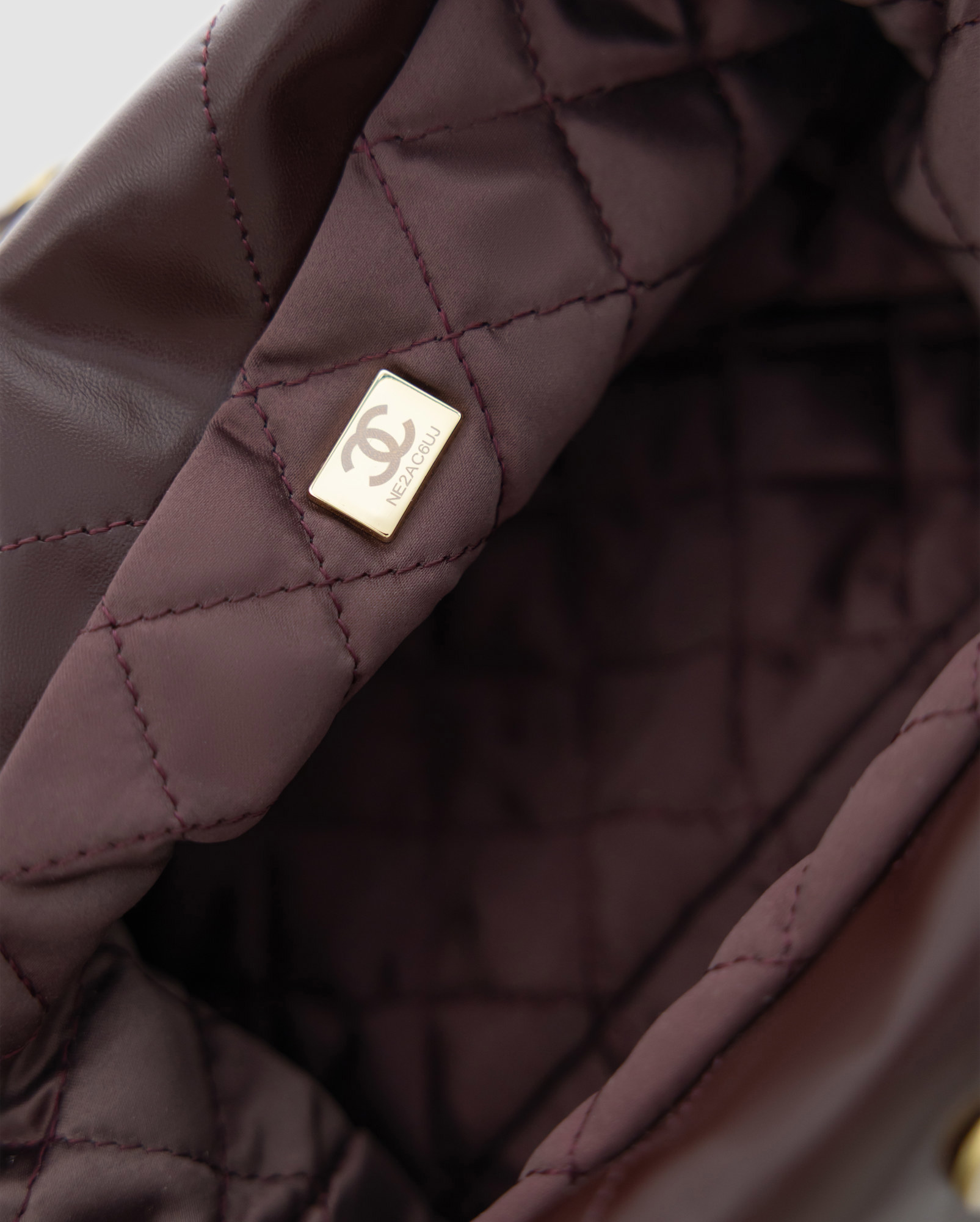 Chanel 22 Handbag Burgundy Quilted Calfskin with Gold Hardware - 7