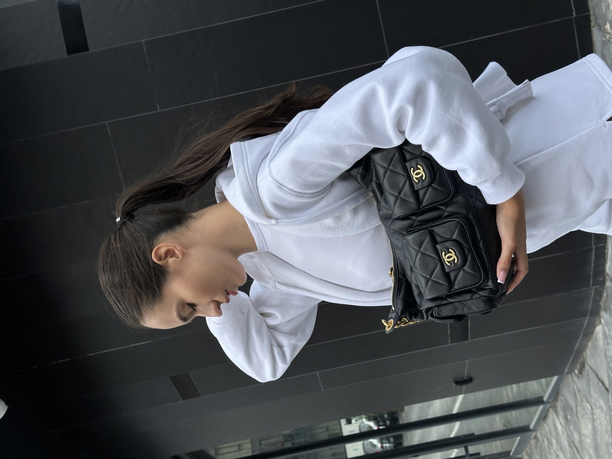 Chanel 25C Lambskin Shoulder Bag Black/Gold - 9