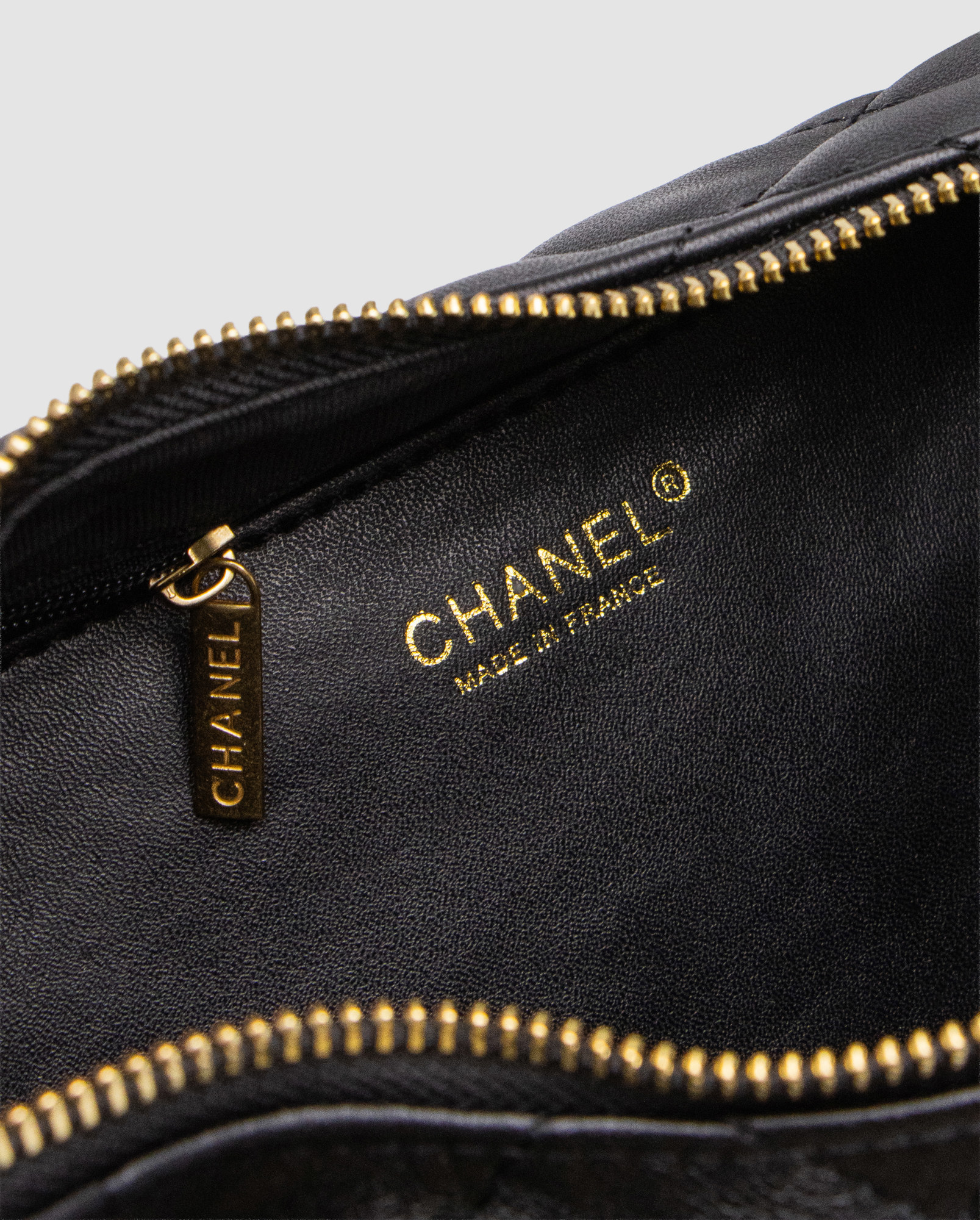 Chanel 25C Lambskin Shoulder Bag Black/Gold - 4