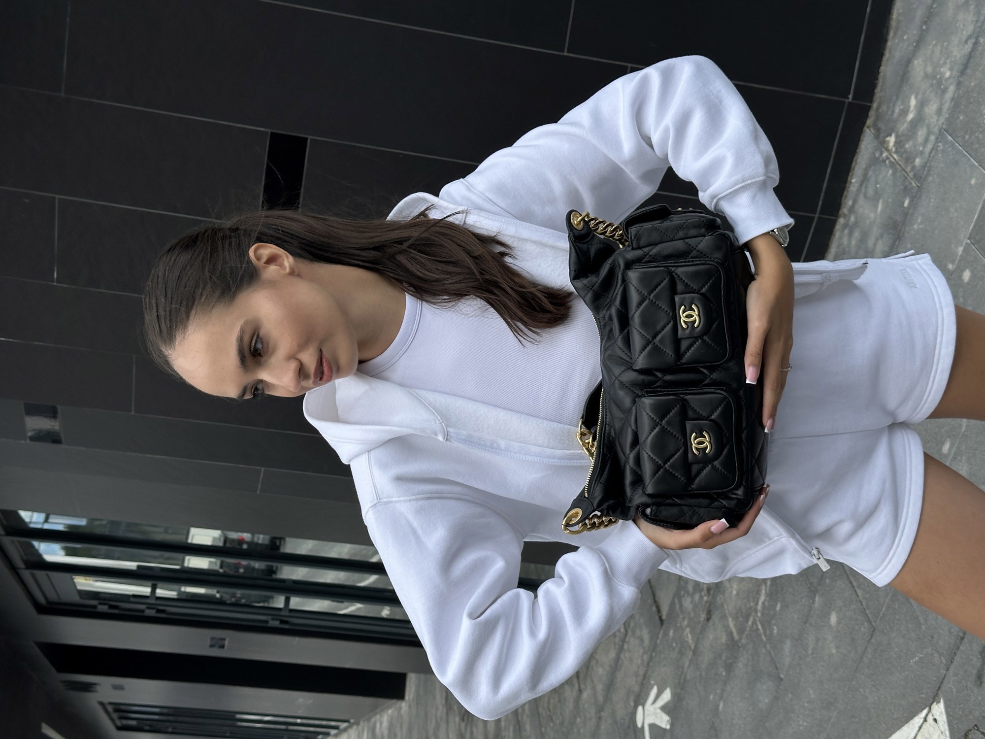 Chanel 25C Lambskin Shoulder Bag Black/Gold - 8