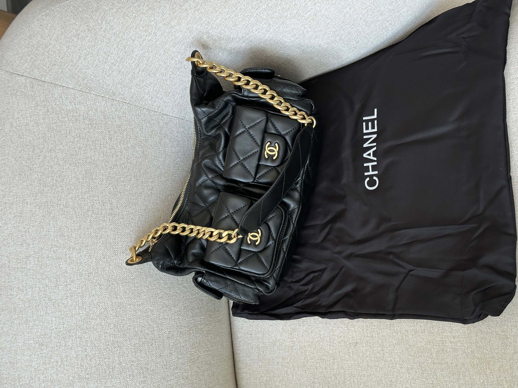 Chanel 25C Lambskin Shoulder Bag Black/Gold - 12
