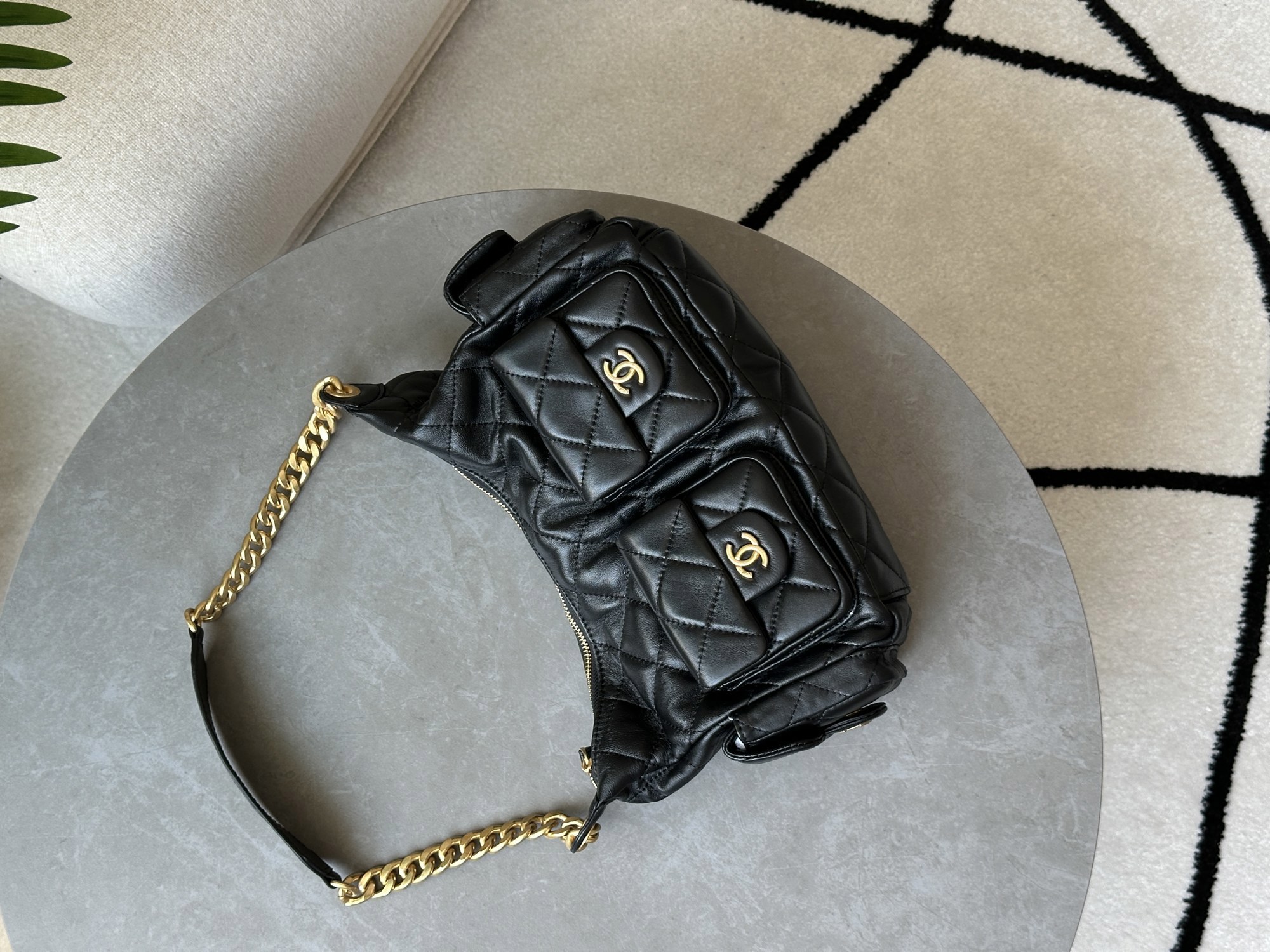 Chanel 25C Lambskin Shoulder Bag Black/Gold - 15
