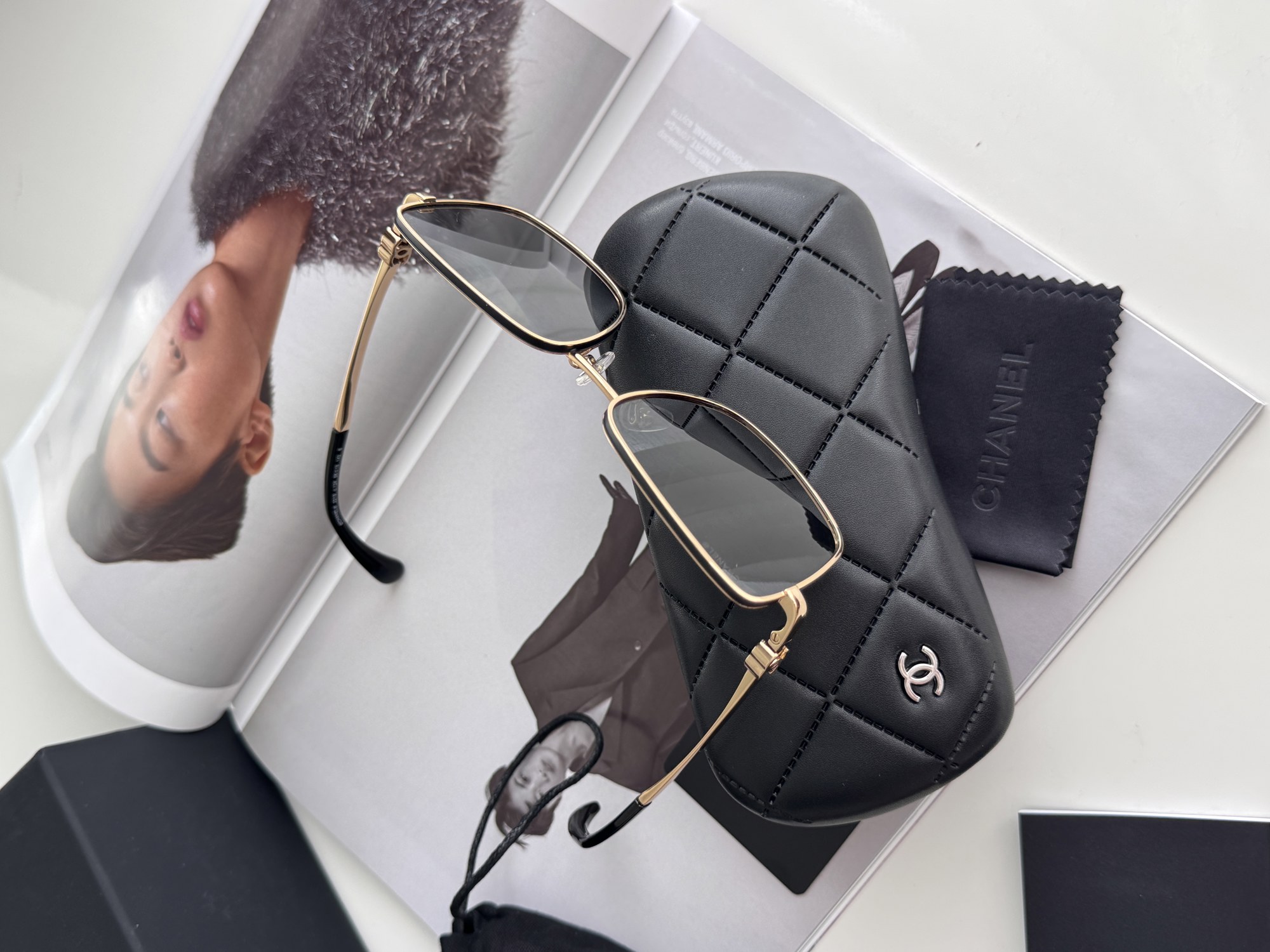 Chanel Black/Gold 2219 C.124 S - 5