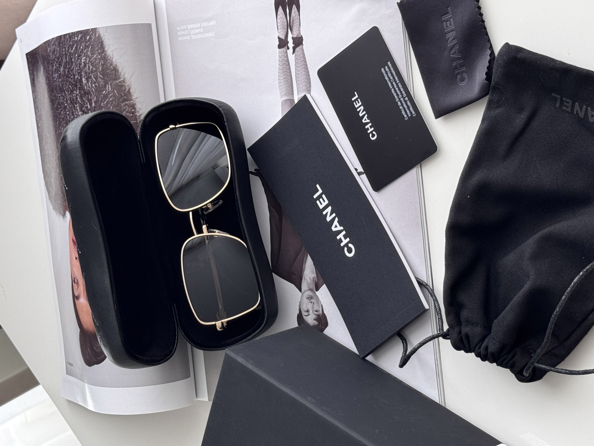 Chanel Black/Gold 2219 C.124 S - 2