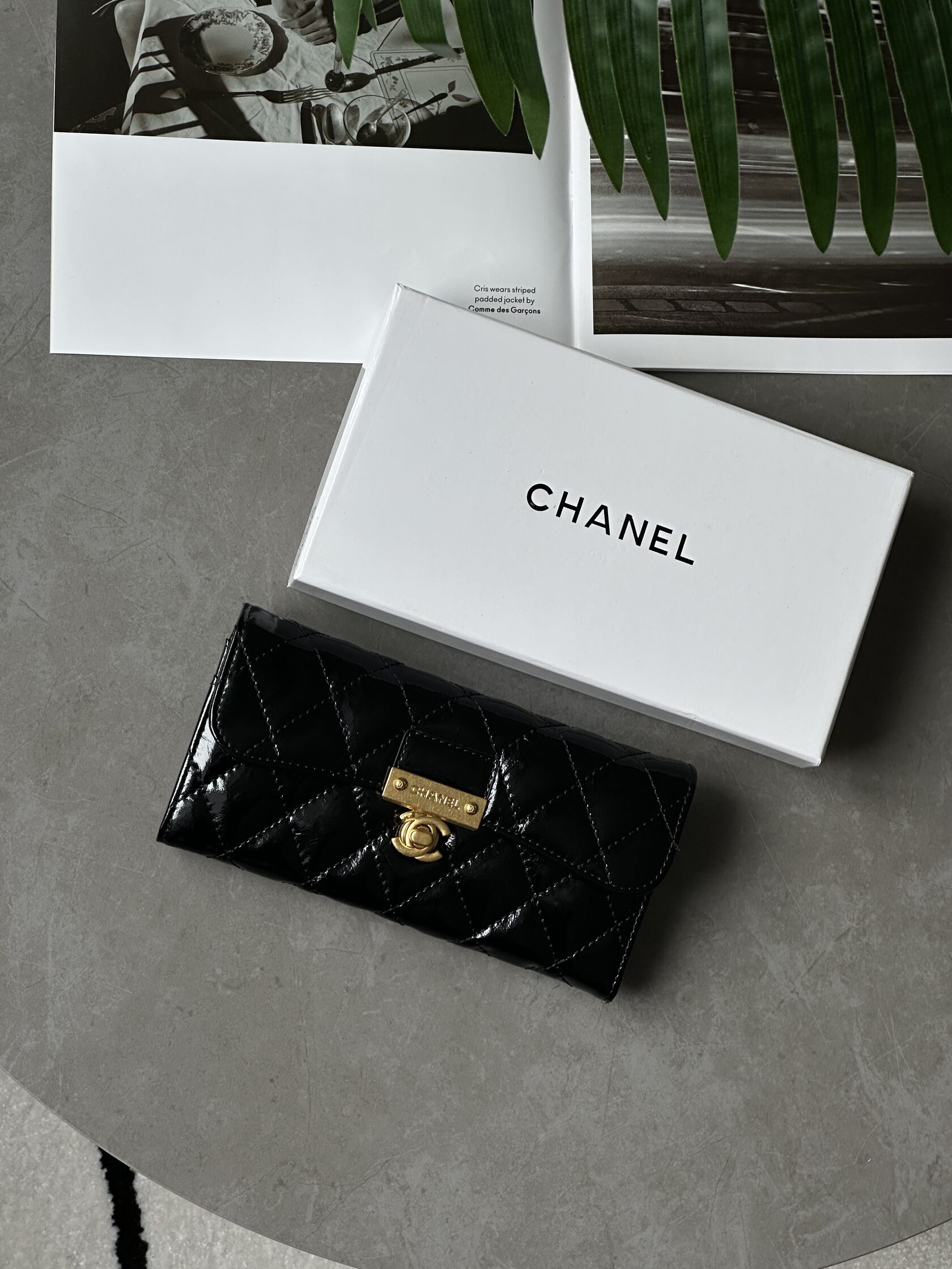 Chanel Black Patent Leather Wallet Black - 2