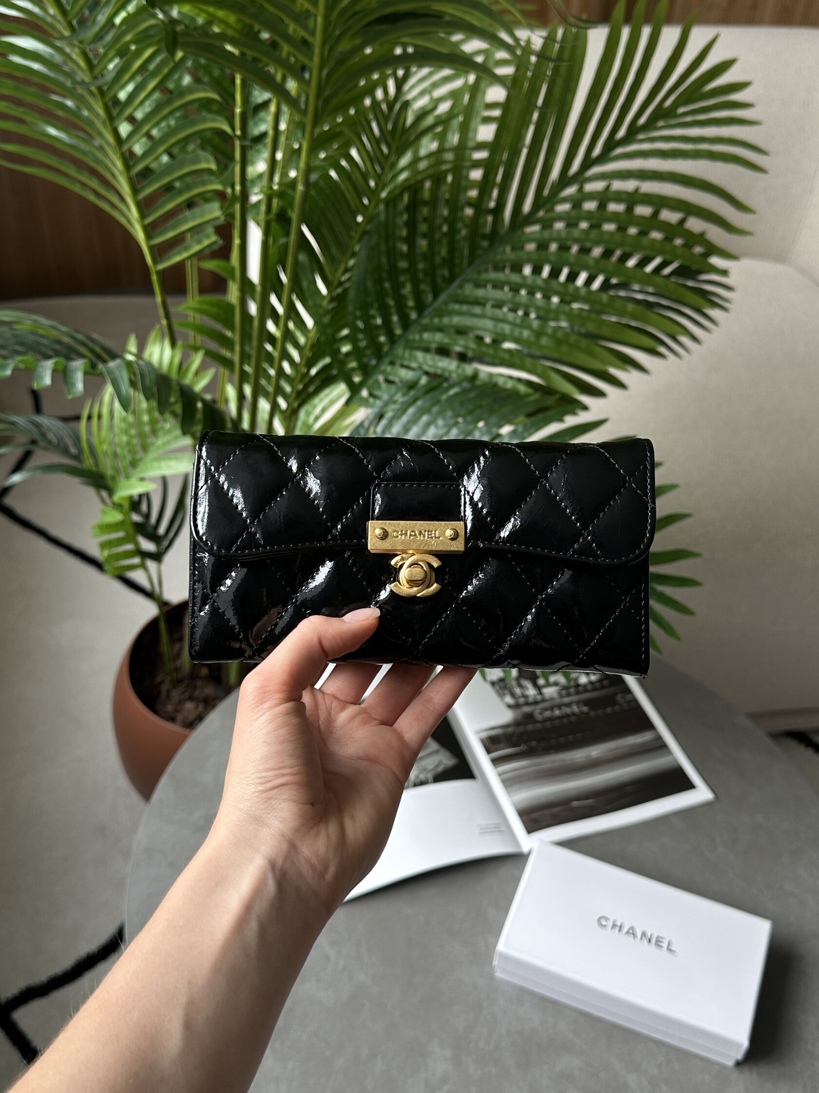 Chanel Black Patent Leather Wallet Black - 6