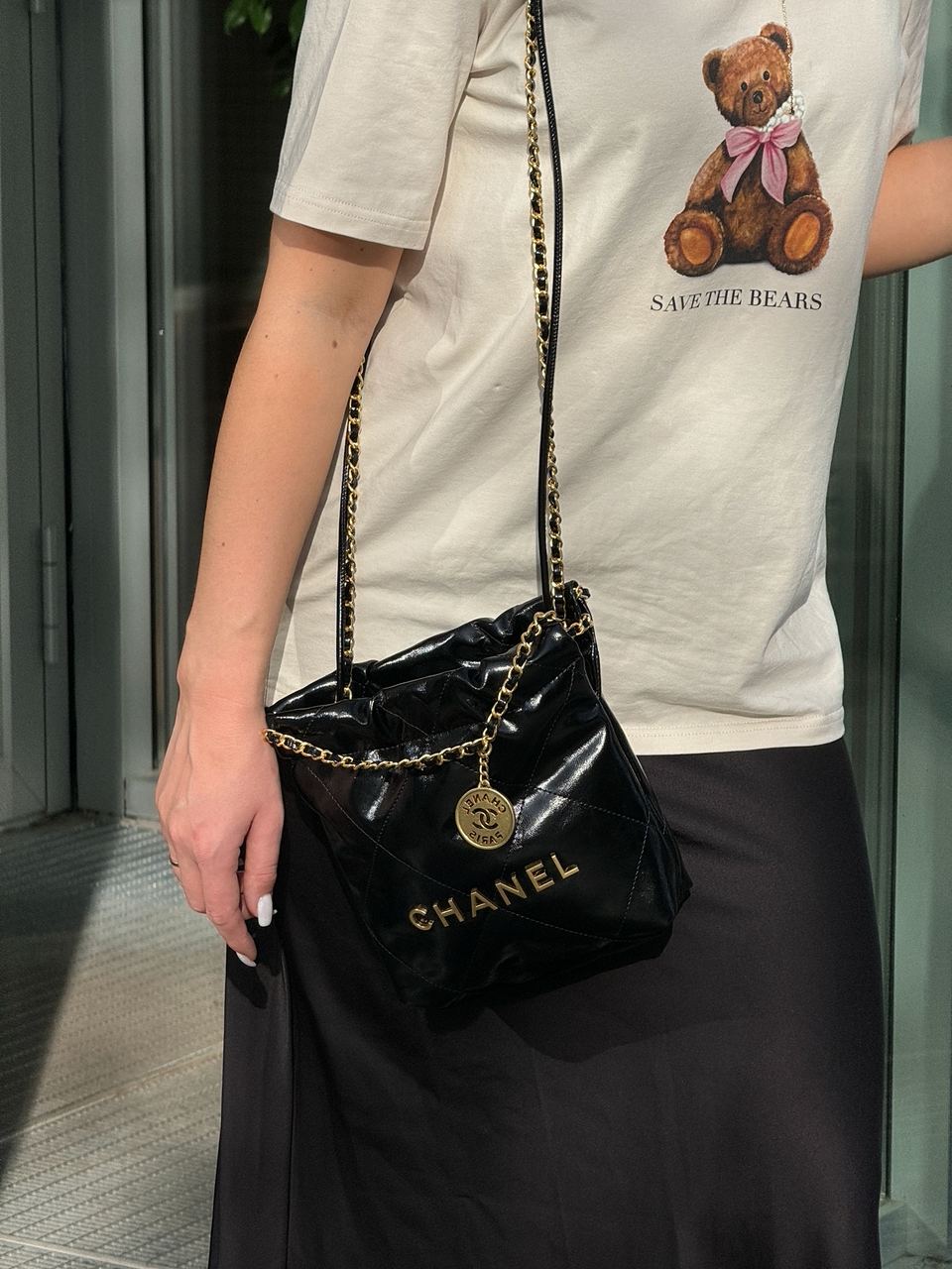 Chanel Black Quilted Calfskin Mini 22 Bag Gold Hardware - 11