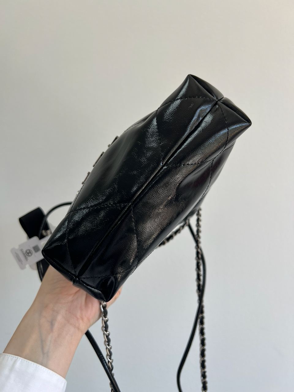 Chanel Black Quilted Calfskin Mini 22 Bag Silver Hardware - 8