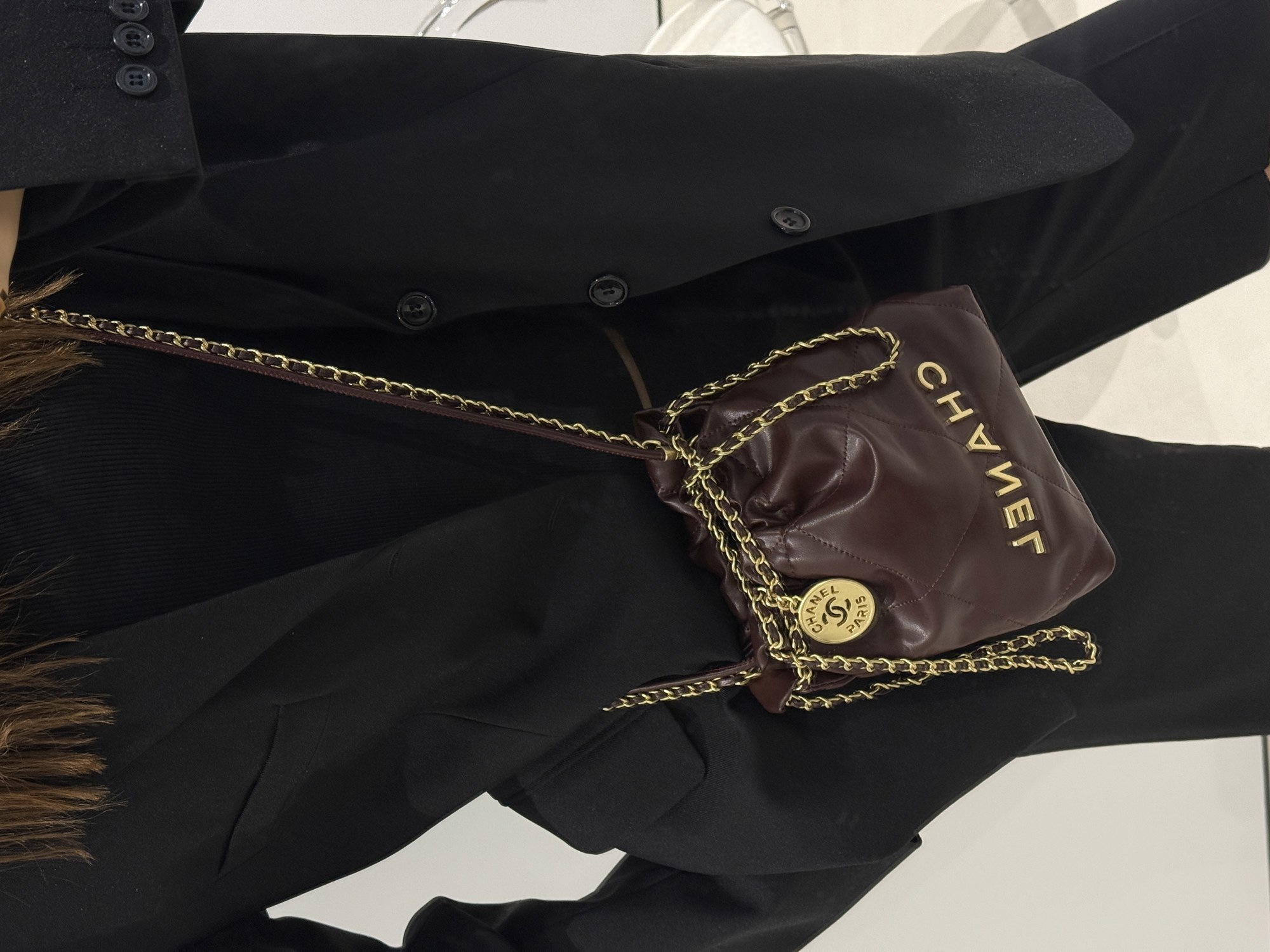 Chanel Burgundy Quilted Calfskin Mini 20 Bag Gold Hardware Магніт - 4