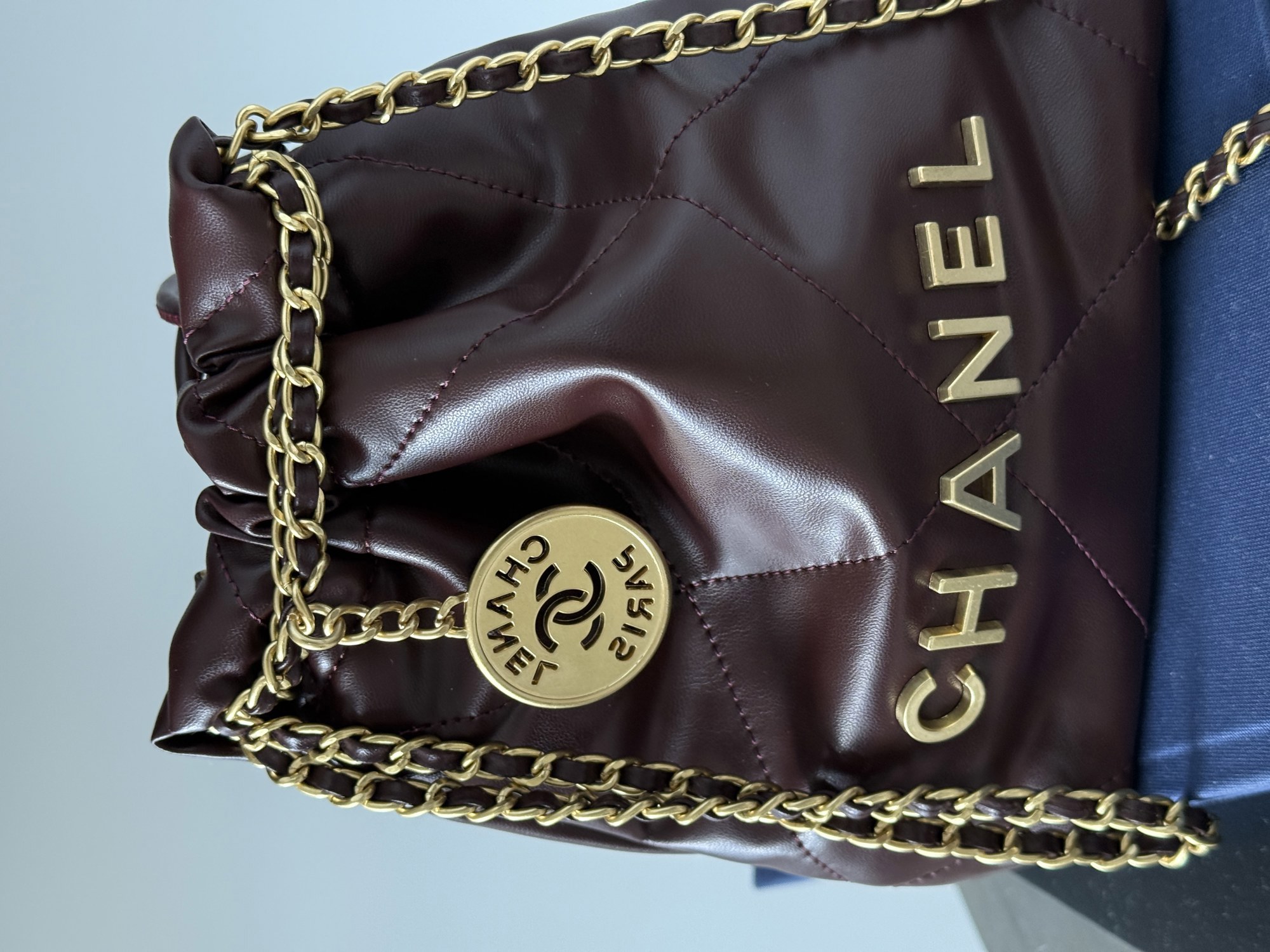 Chanel Burgundy Quilted Calfskin Mini 20 Bag Gold Hardware Магніт - 8