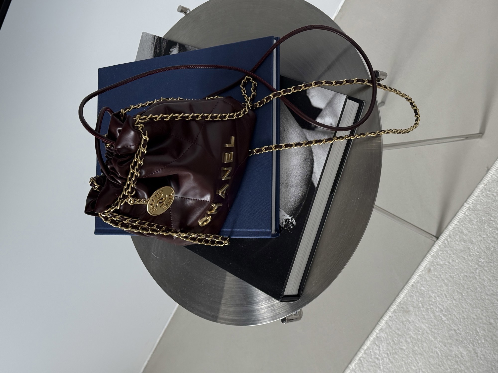 Chanel Burgundy Quilted Calfskin Mini 20 Bag Gold Hardware Магніт - 11