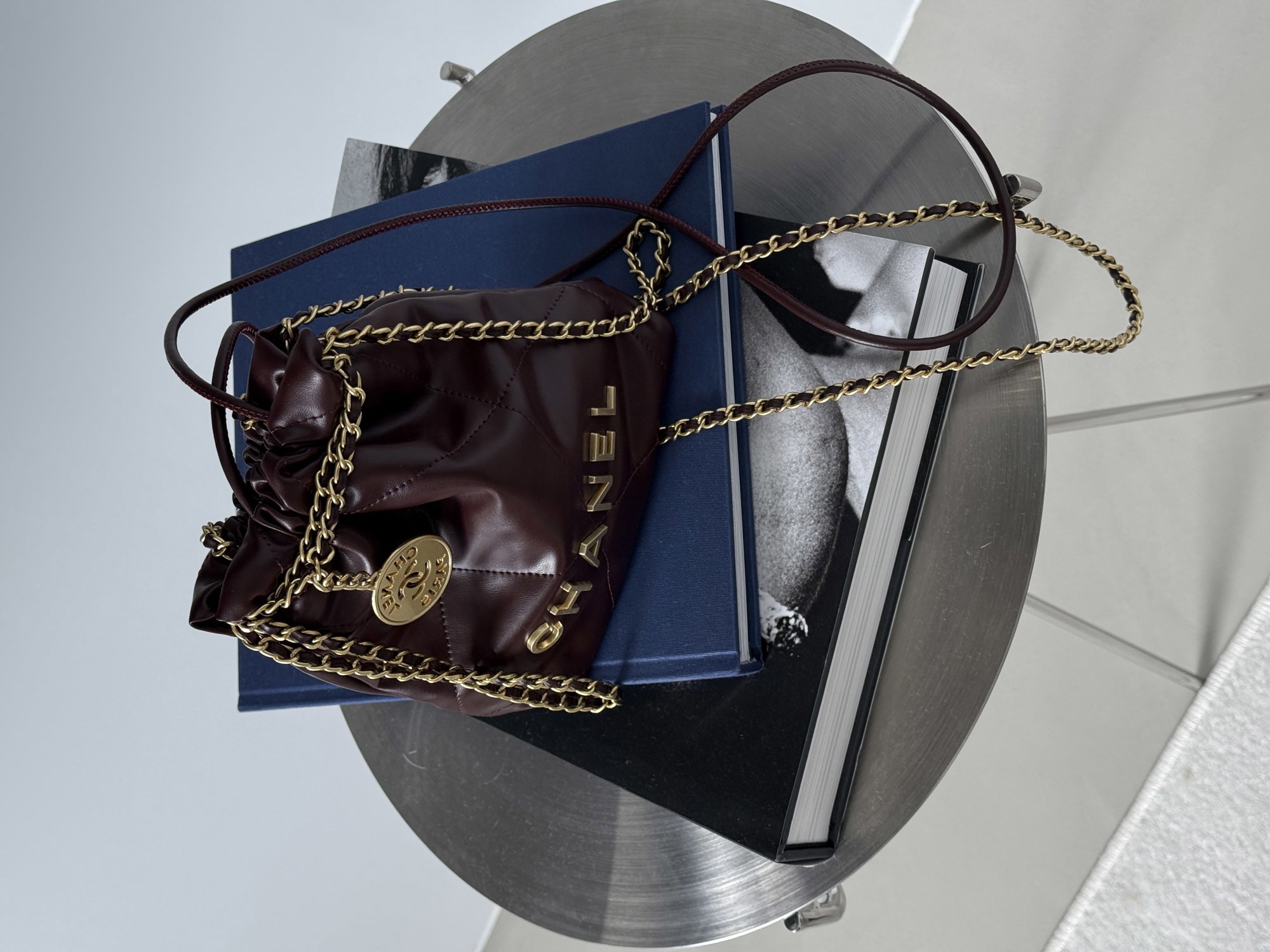 Chanel Burgundy Quilted Calfskin Mini 20 Bag Gold Hardware Магніт - 9