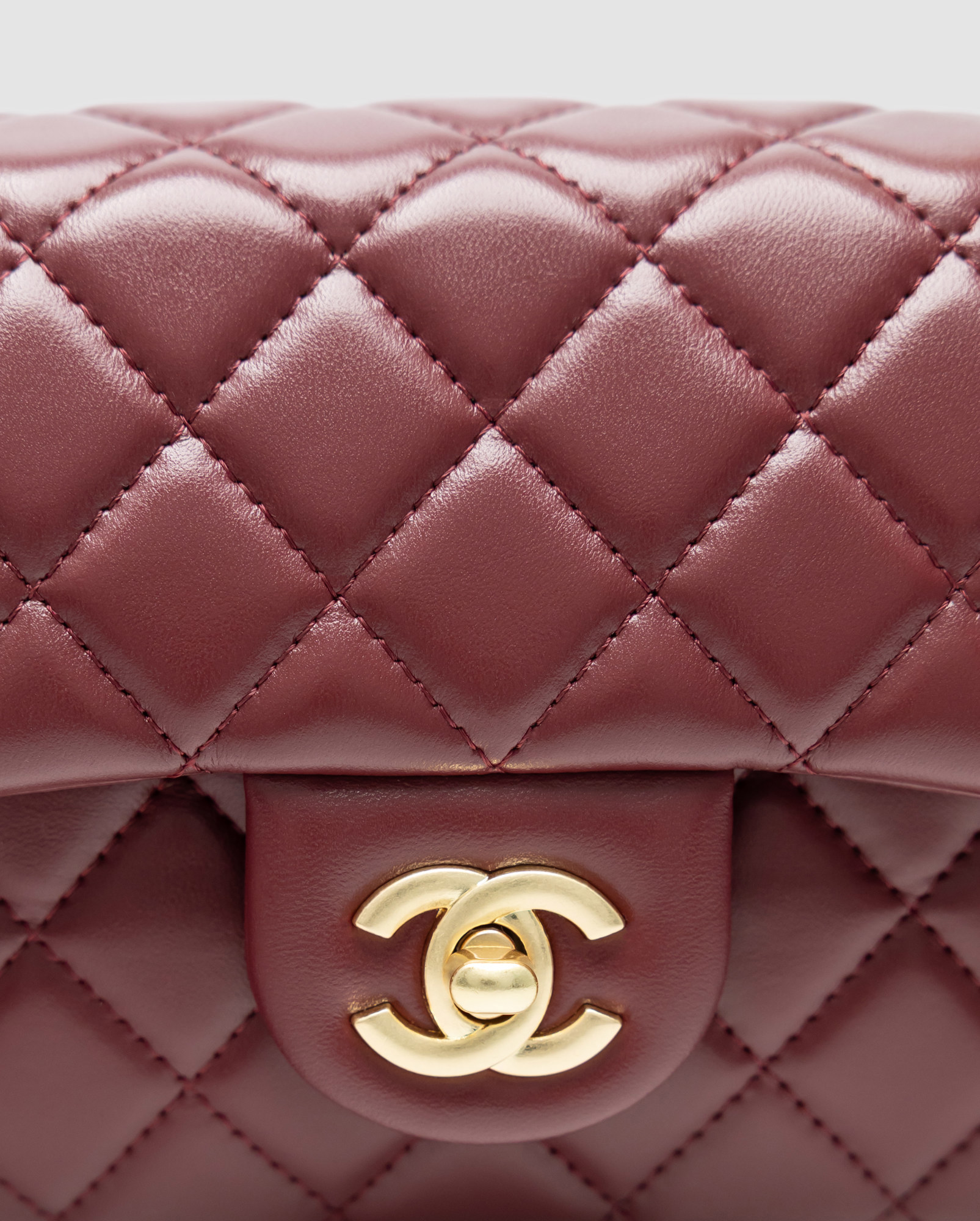 Chanel Classic 1.55 Small Single Flap in Burgundy/Gold - 6