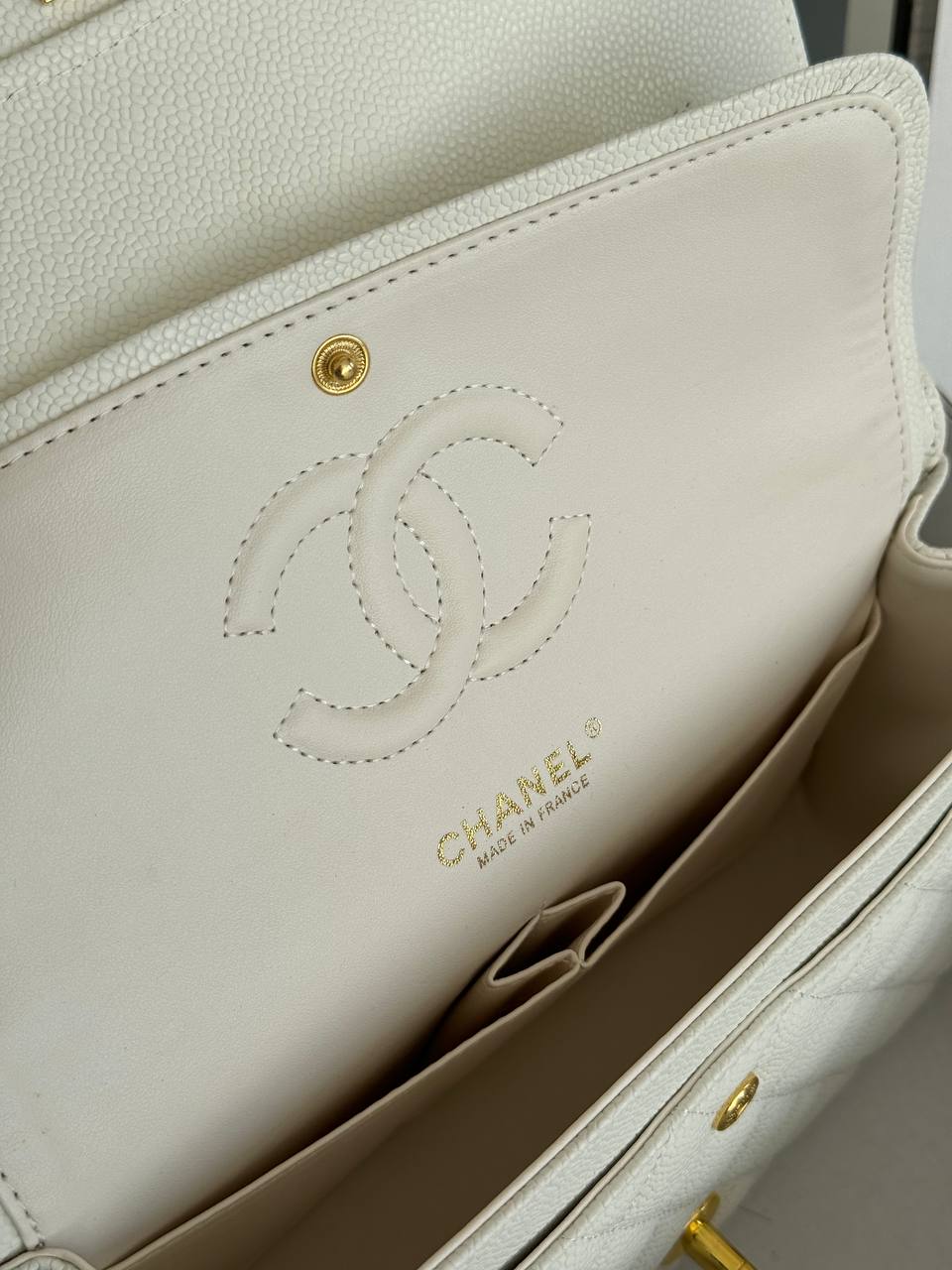 Chanel Classic 2.55 Medium Double Flap in White/Gold - 6