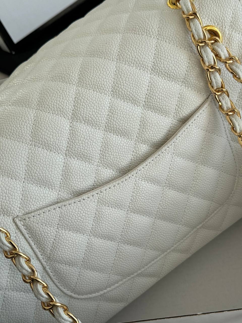 Chanel Classic 2.55 Medium Double Flap in White/Gold - 7