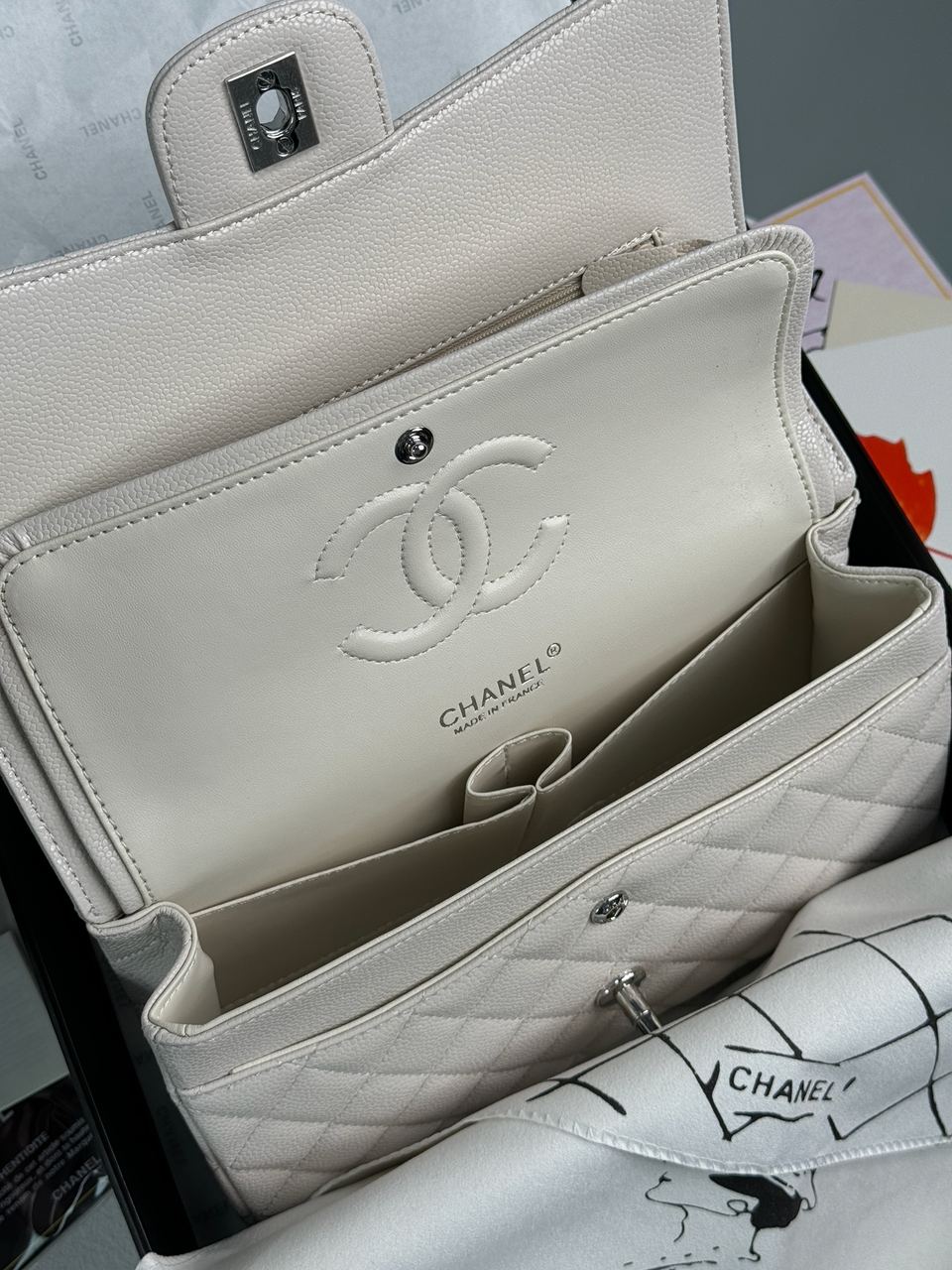 Chanel Classic 2.55 Medium Double Flap in White/Silver - 23
