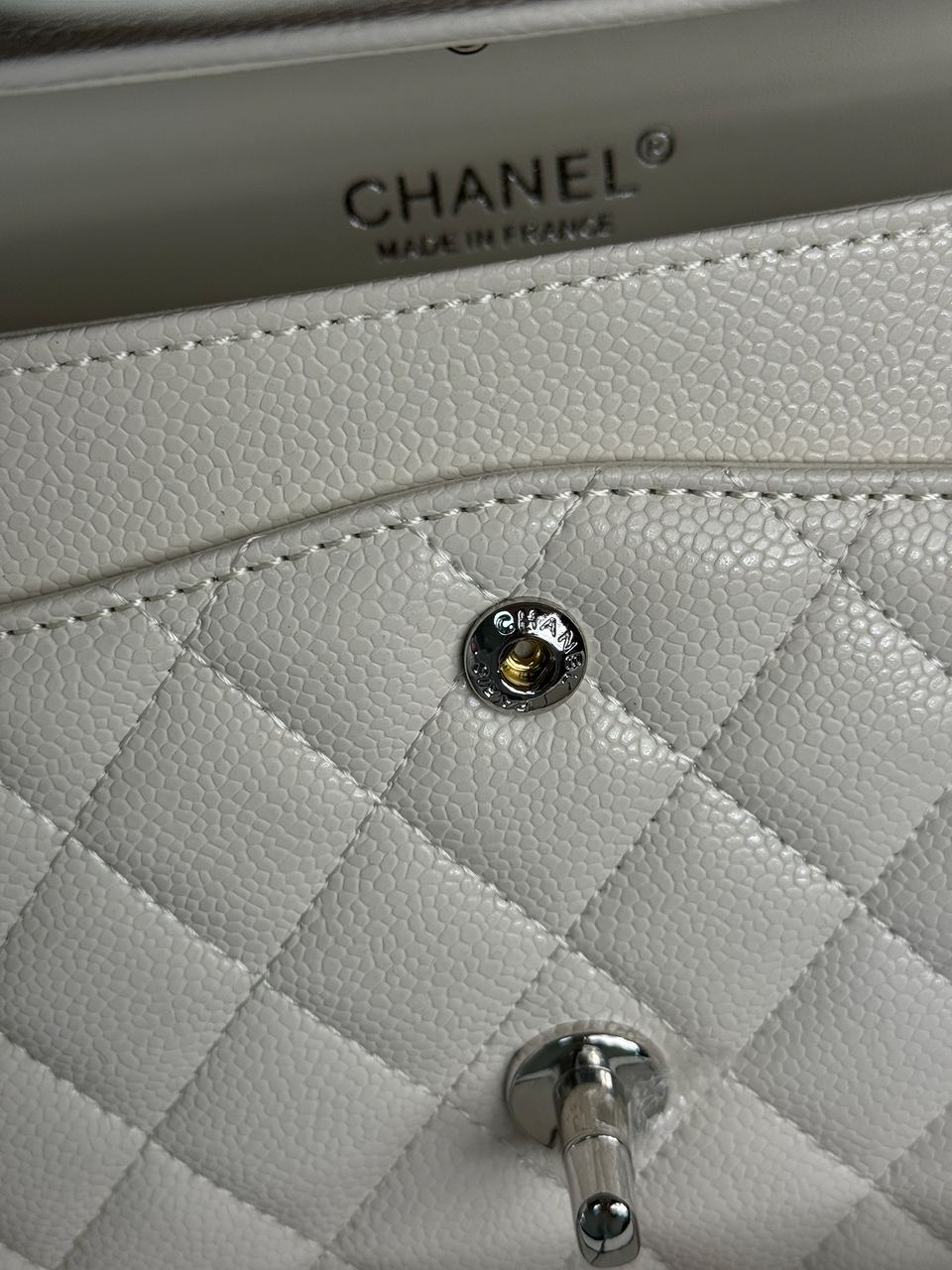 Chanel Classic 2.55 Medium Double Flap in White/Silver - 25