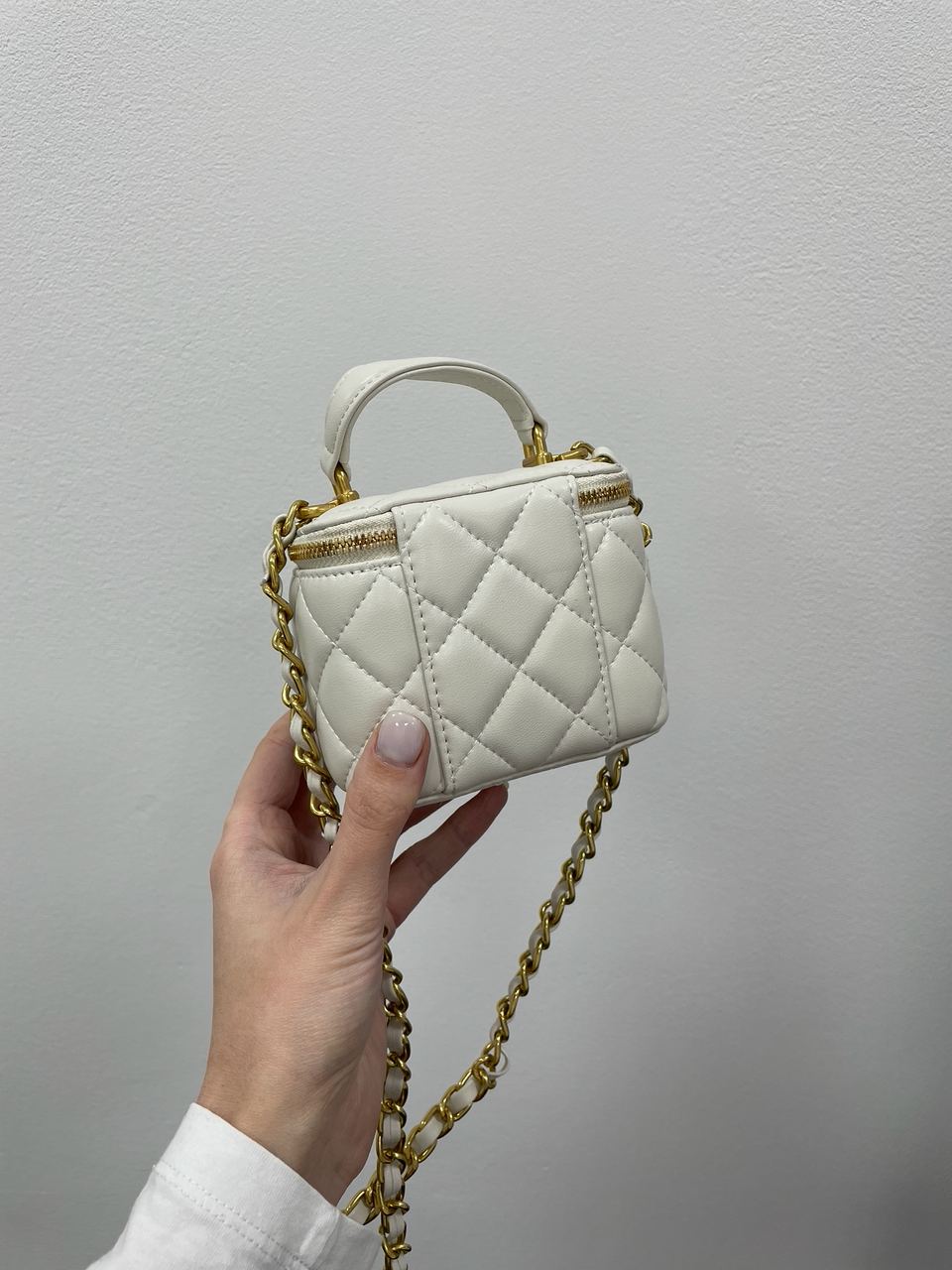 Chanel Classic Beige Lambskin Pearl Crush Mini Vanity Case - 12