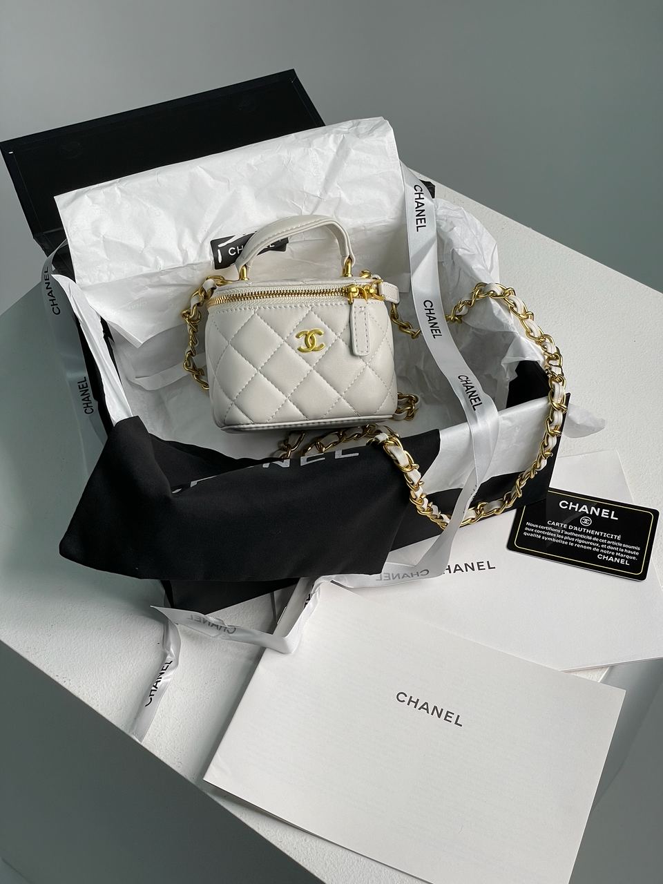 Chanel Classic Beige Lambskin Pearl Crush Mini Vanity Case - 2