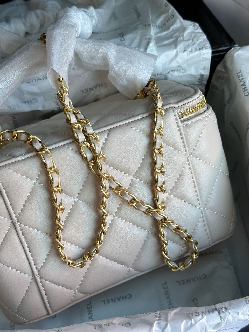 Chanel Classic Beige Lambskin Pearl Crush Vanity - 10