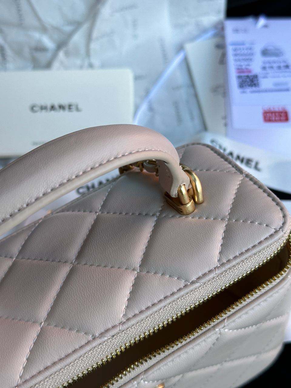 Chanel Classic Beige Lambskin Pearl Crush Vanity - 12