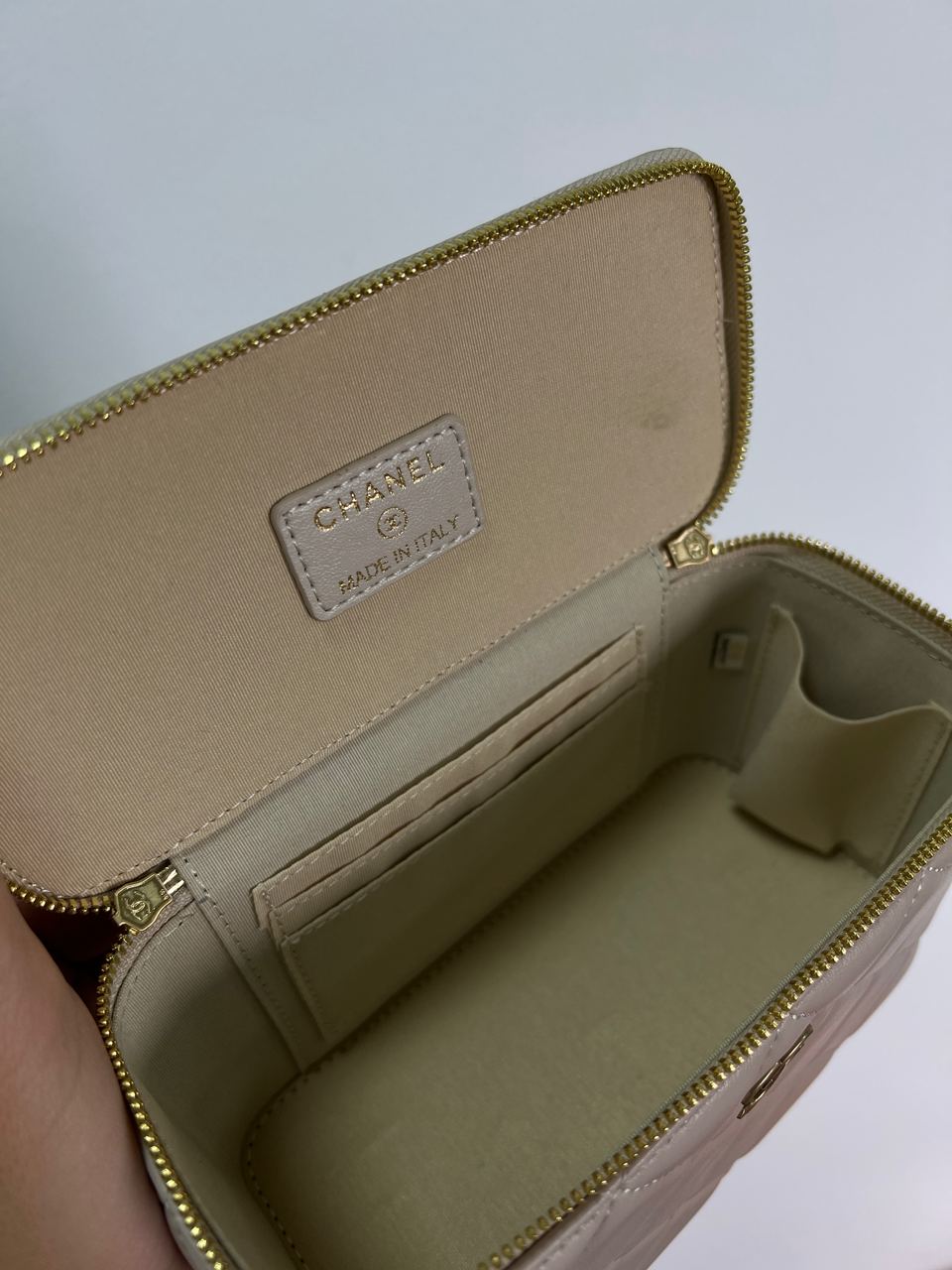 Chanel Classic Beige Lambskin Pearl Crush Vanity - 13