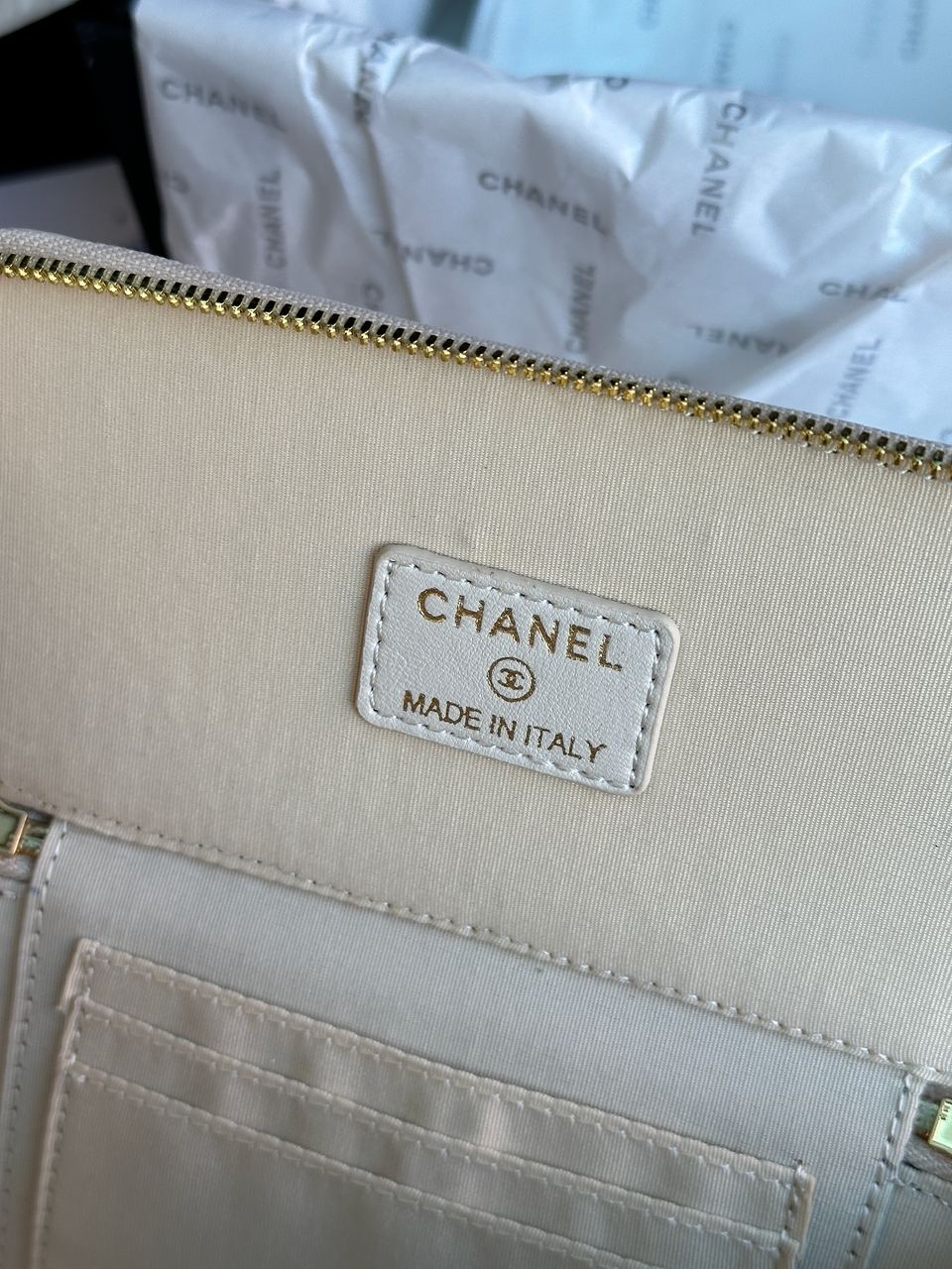 Chanel Classic Beige Lambskin Pearl Crush Vanity - 15