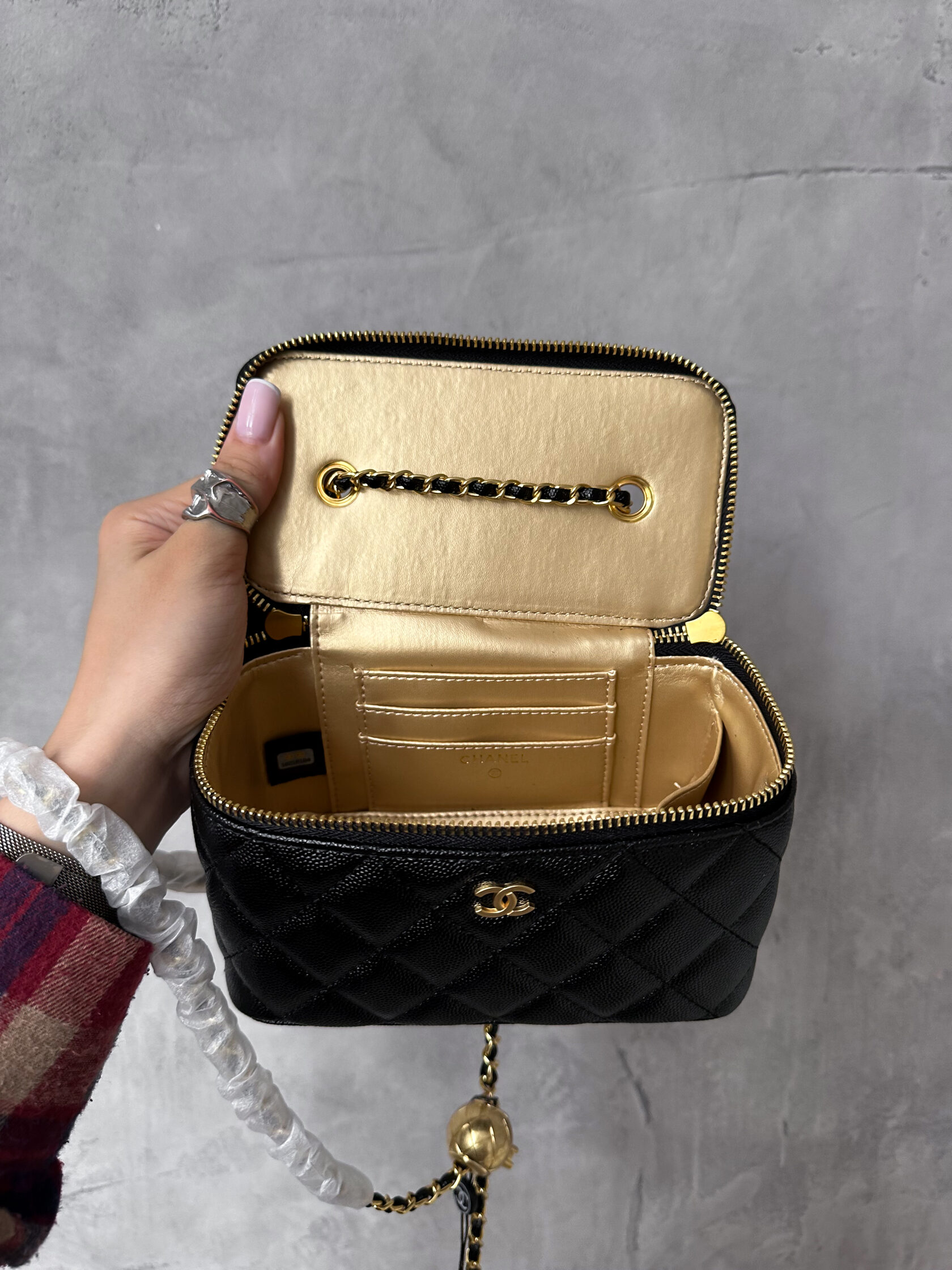 Chanel Classic Black Lambskin Pearl Crush Vanity Bag - 3