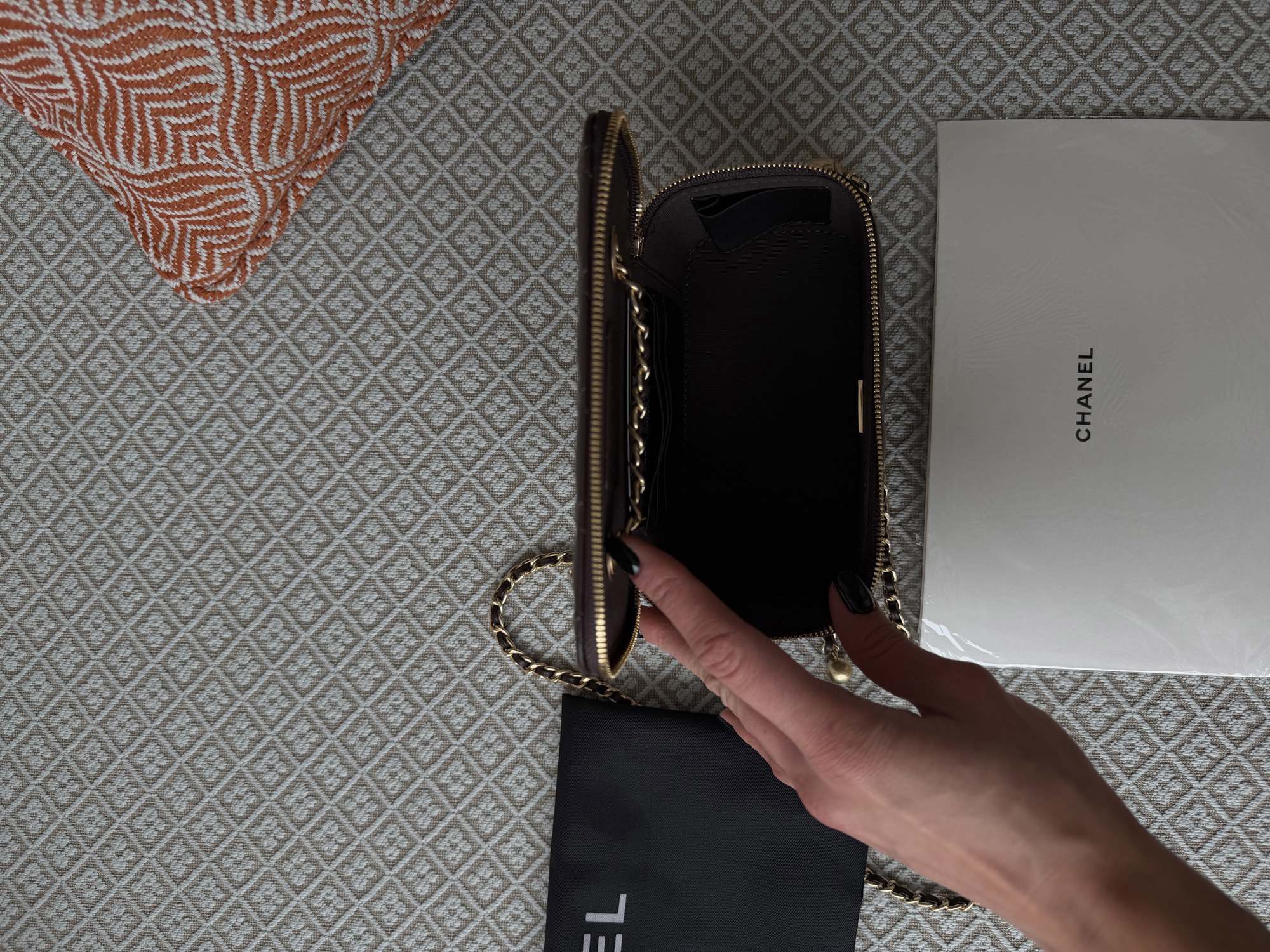 Chanel Classic Brown Lambskin Pearl Crush Vanity Bag Gold - 6