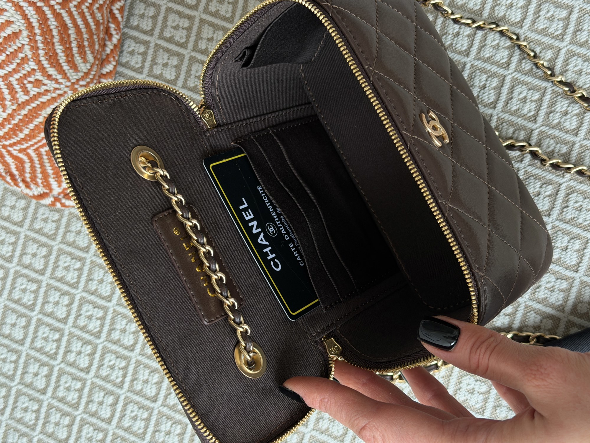 Chanel Classic Brown Lambskin Pearl Crush Vanity Bag Gold - 11