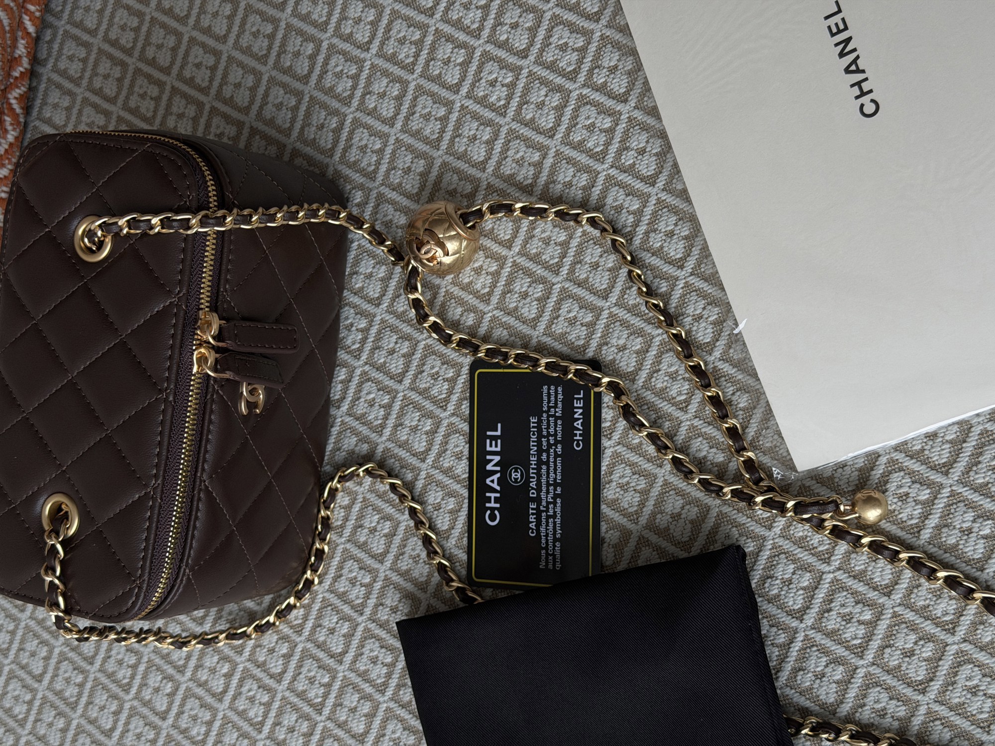 Chanel Classic Brown Lambskin Pearl Crush Vanity Bag Gold - 13