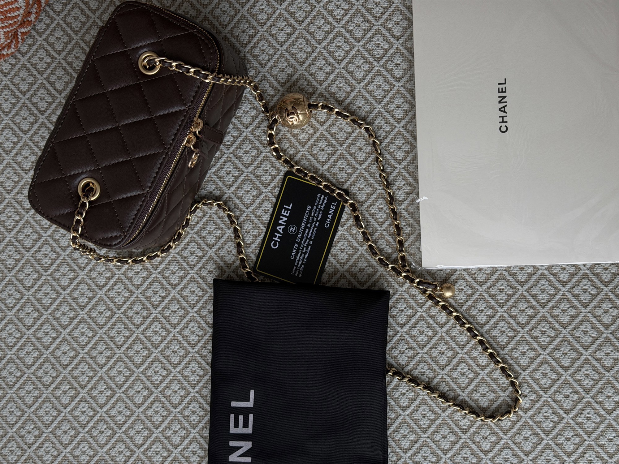 Chanel Classic Brown Lambskin Pearl Crush Vanity Bag Gold - 10