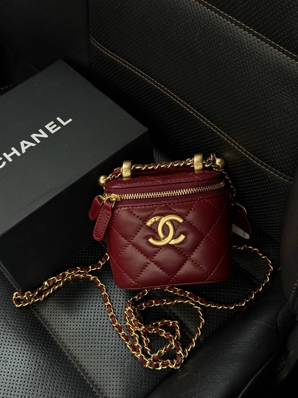 Chanel Classic Burgundy Lambskin Pearl Crush Mini Vanity Case - 2