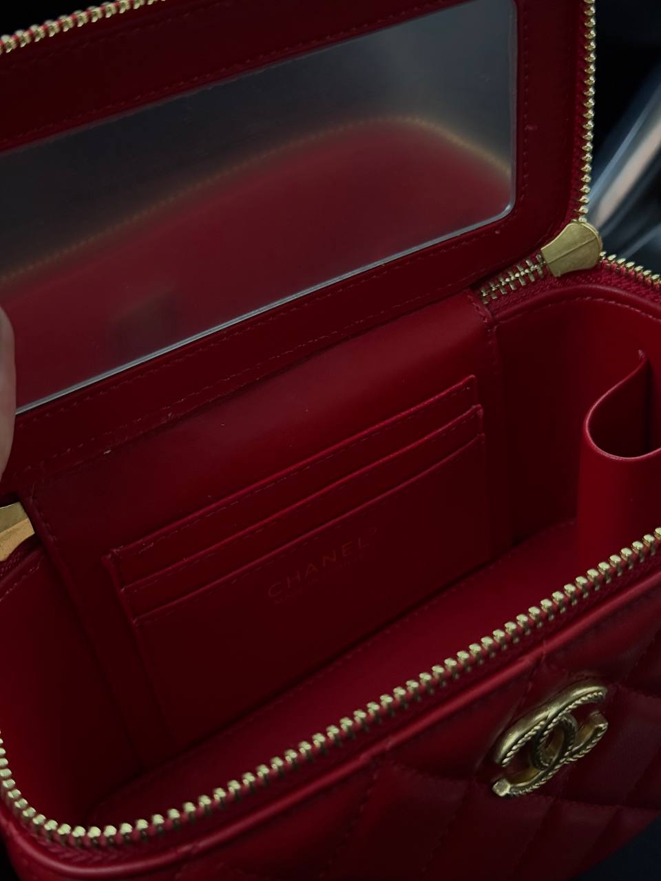 Chanel Classic Burgundy Lambskin Pearl Crush Vanity Bag Gold - 8