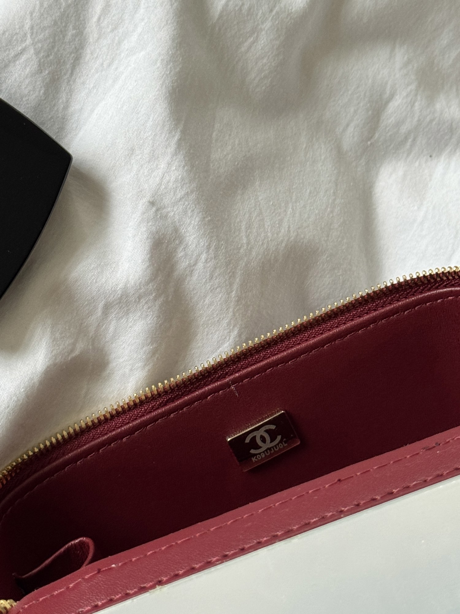Chanel Classic Burgundy Lambskin Pearl Crush Vanity Bag Gold - 11