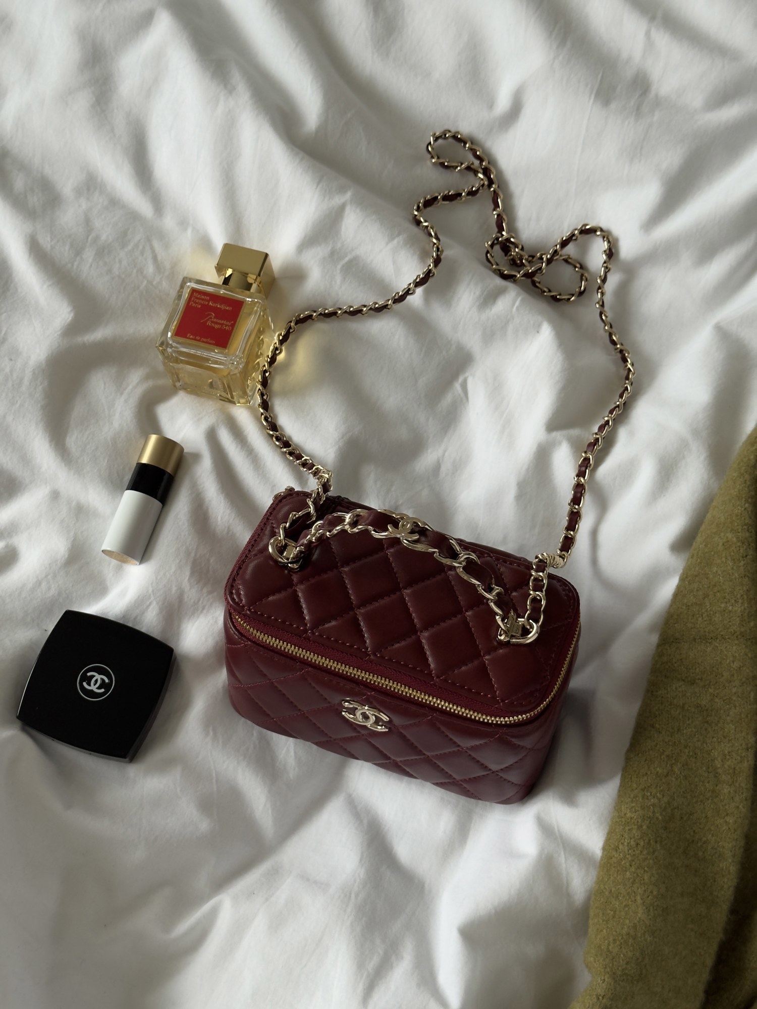Chanel Classic Burgundy Lambskin Pearl Crush Vanity Bag Gold - 14