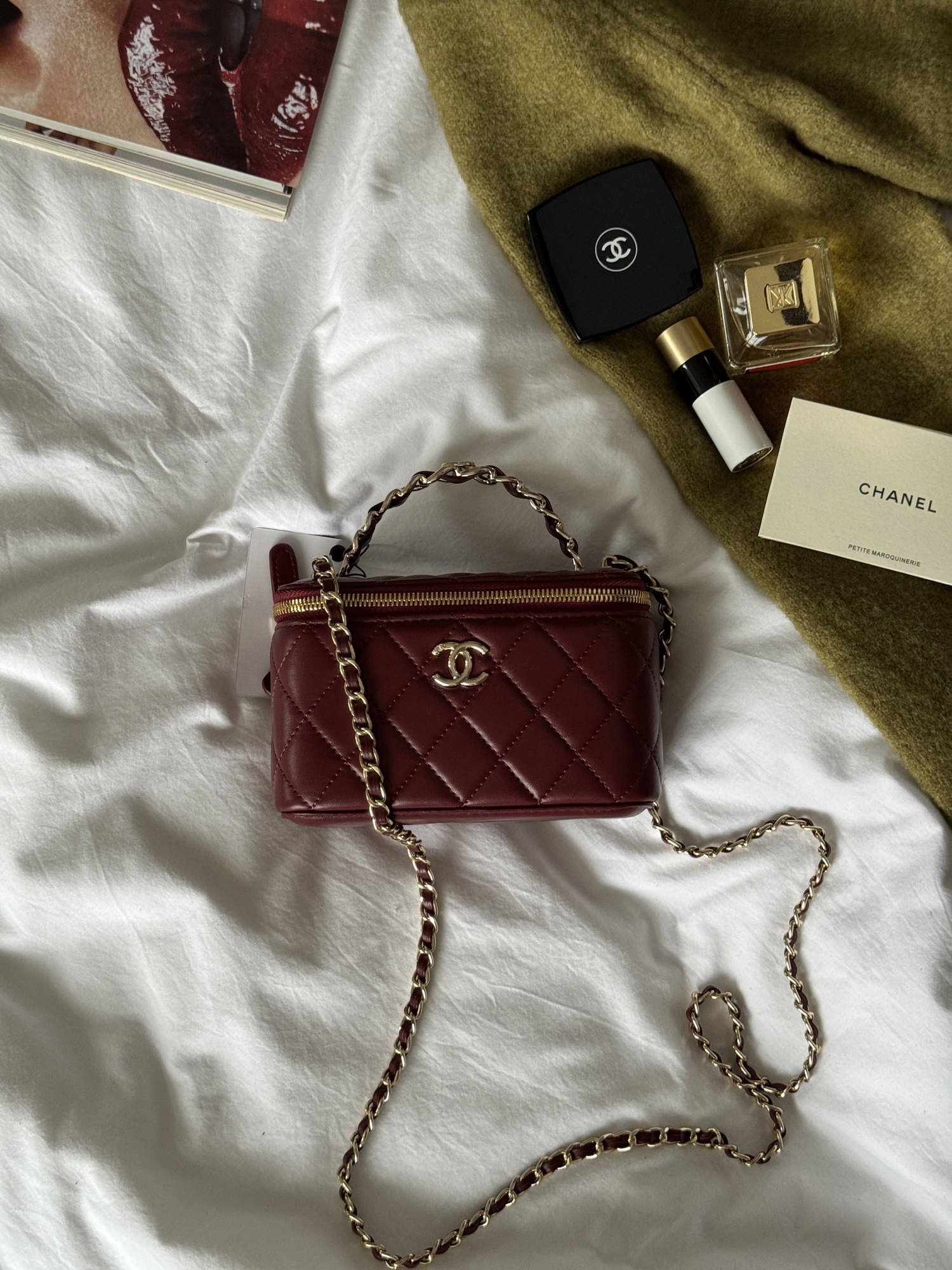 Chanel Classic Burgundy Lambskin Pearl Crush Vanity Bag Gold - 8