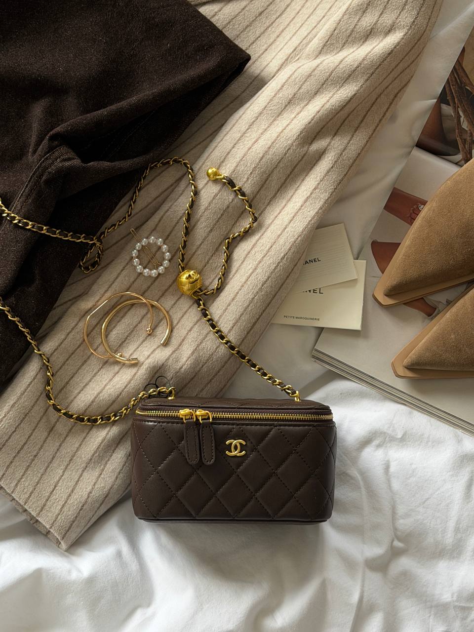 Chanel Classic Lambskin Pearl Crush Vanity Bag Brown/Gold - 4