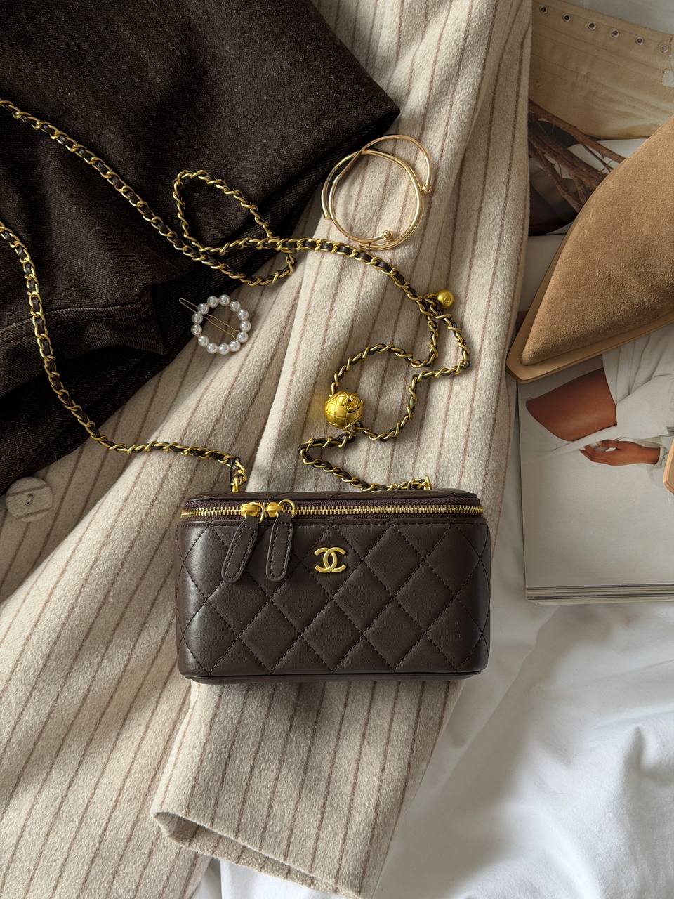 Chanel Classic Lambskin Pearl Crush Vanity Bag Brown/Gold - 5