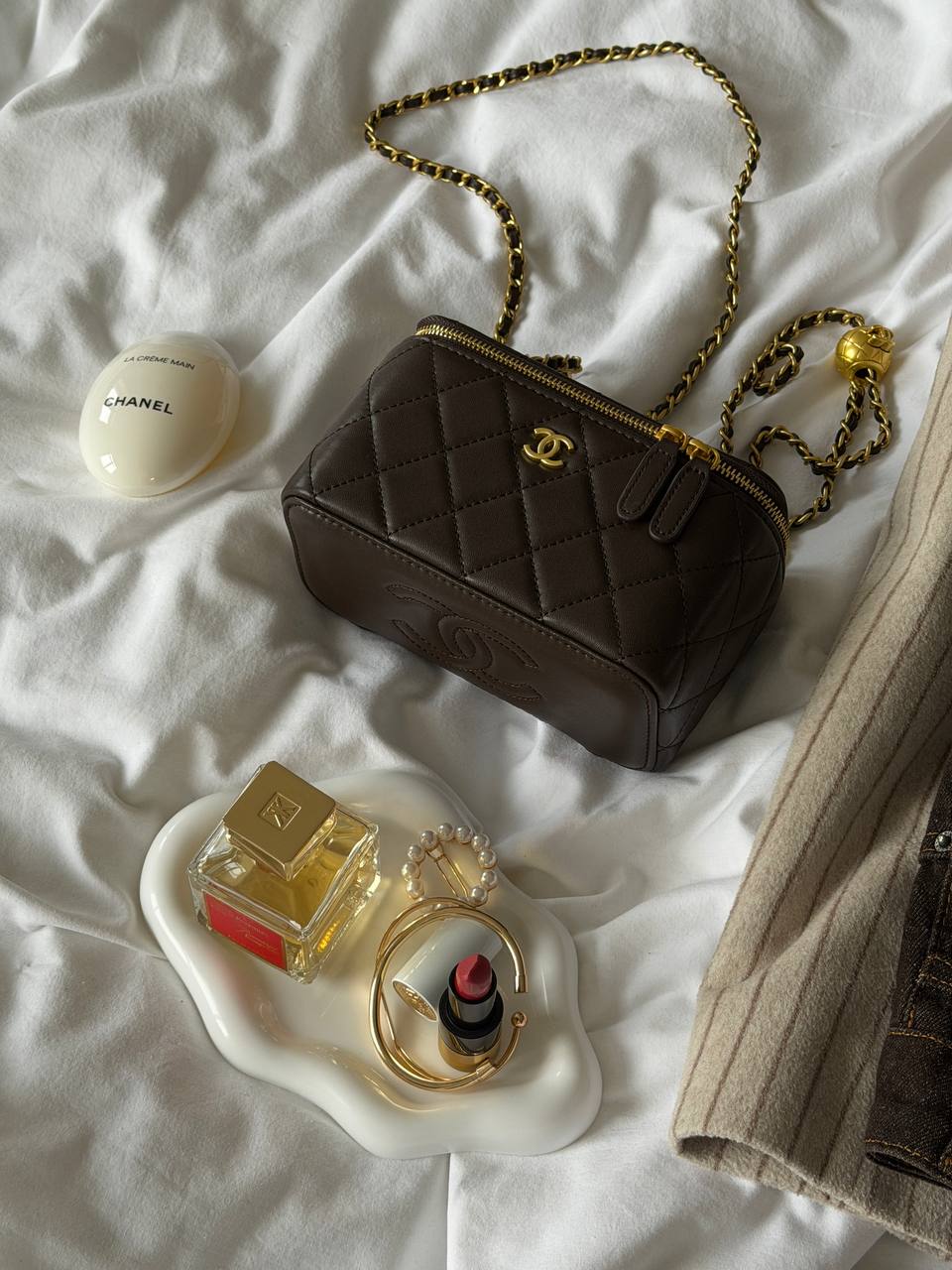 Chanel Classic Lambskin Pearl Crush Vanity Bag Brown/Gold - 9