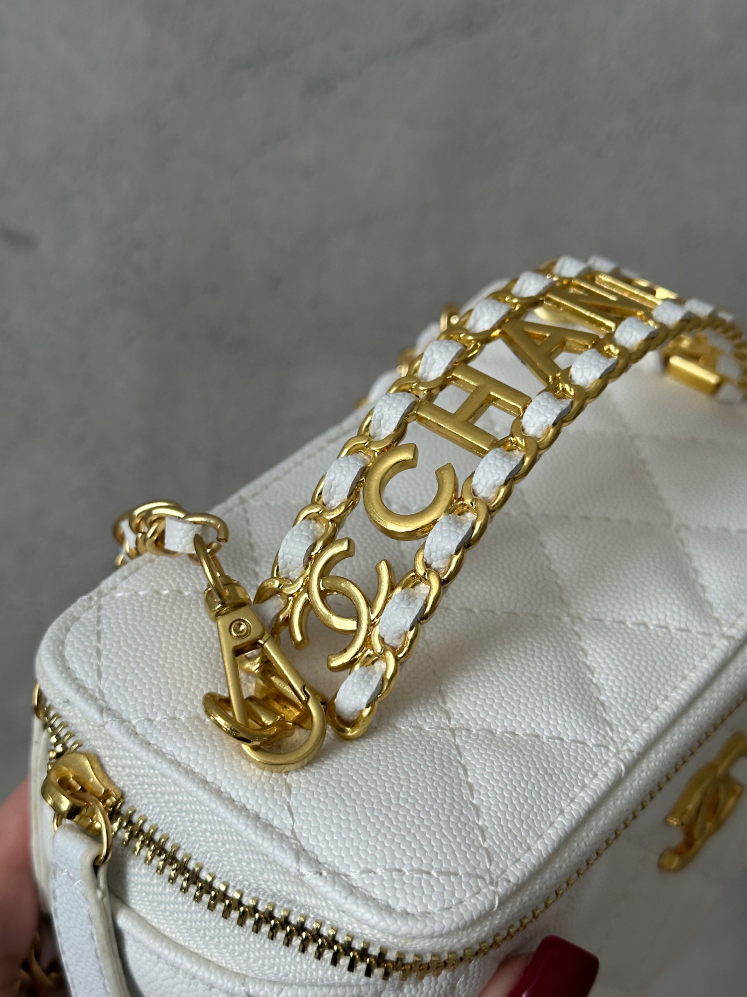 Chanel Classic Lambskin Pearl Crush Vanity Bag White/ Silver [ори - 13