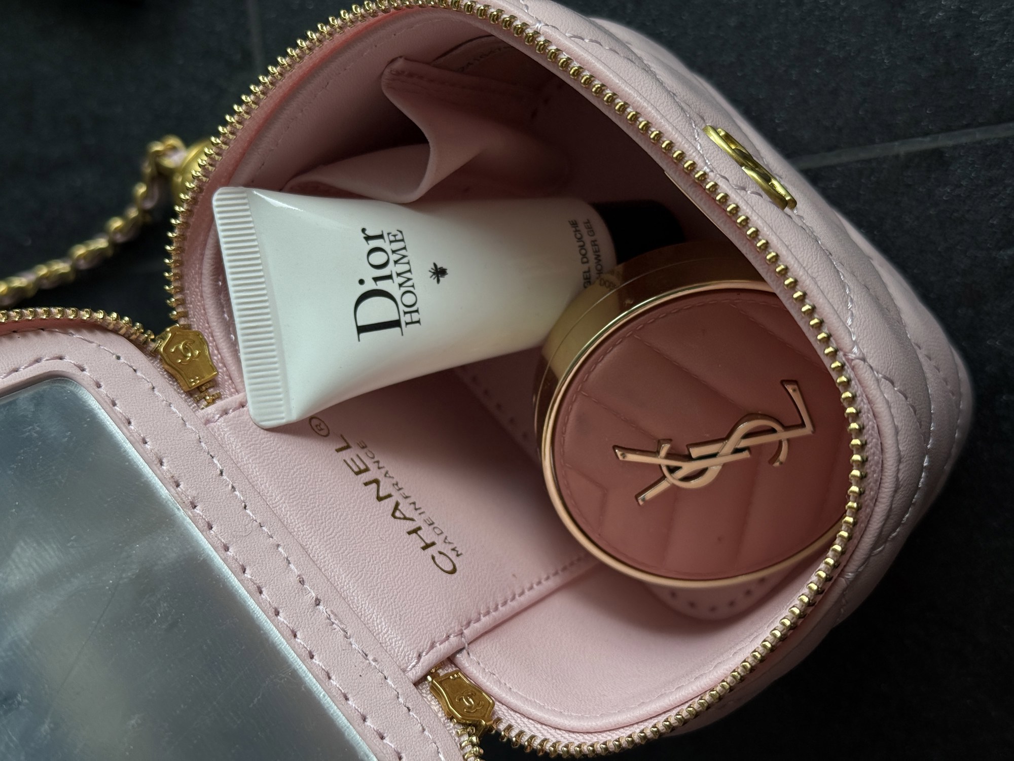 Chanel Classic powder Lambskin Pearl Crush Mini Vanity Case Магні - 2