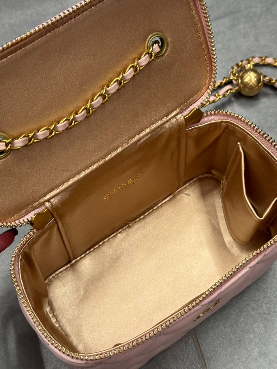 Chanel Classic Powder Lambskin Pearl Crush Vanity Bag Gold - 8