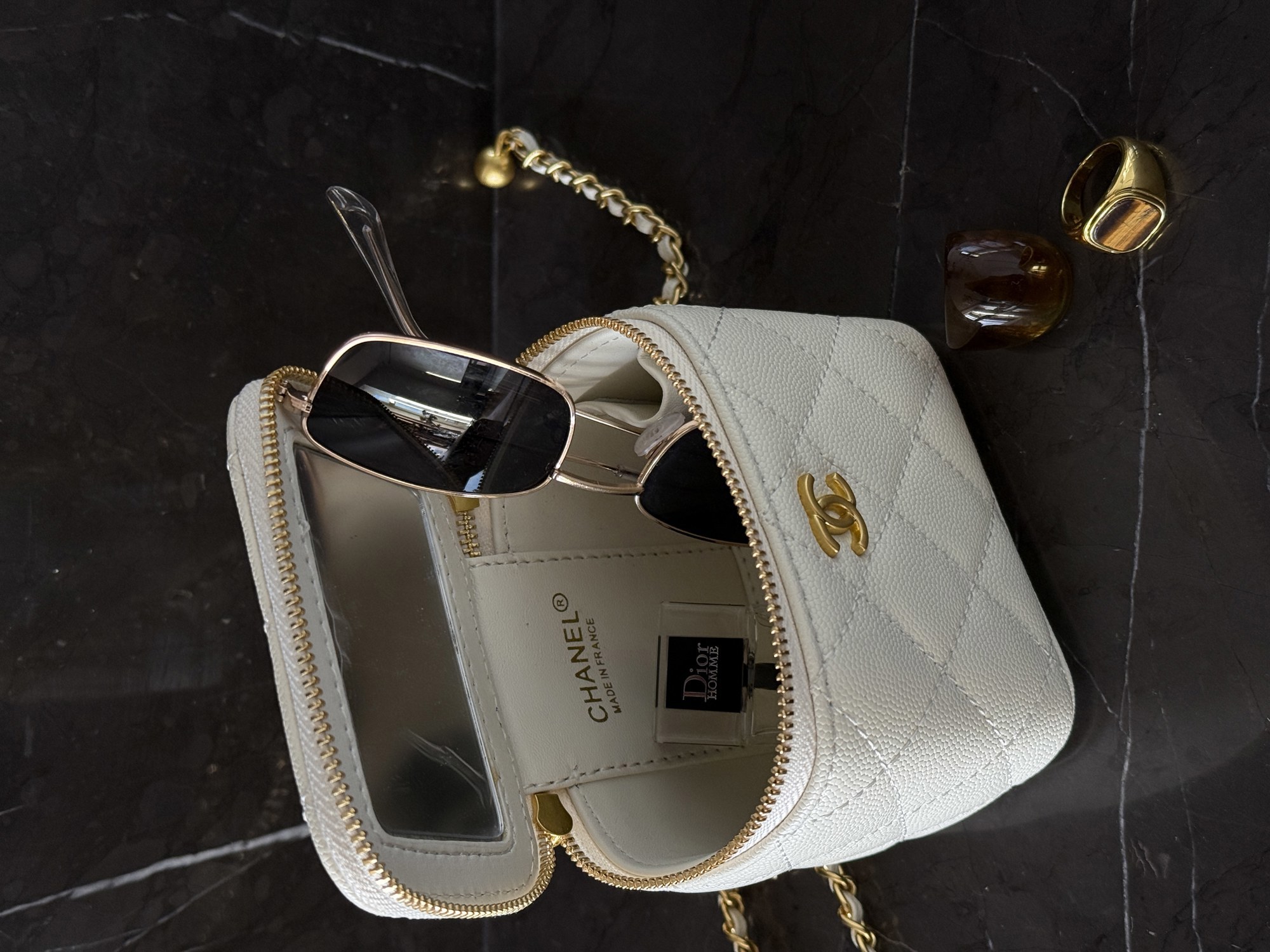 Chanel Classic White Lambskin Pearl Crush Mini Vanity Case [оригі - 2