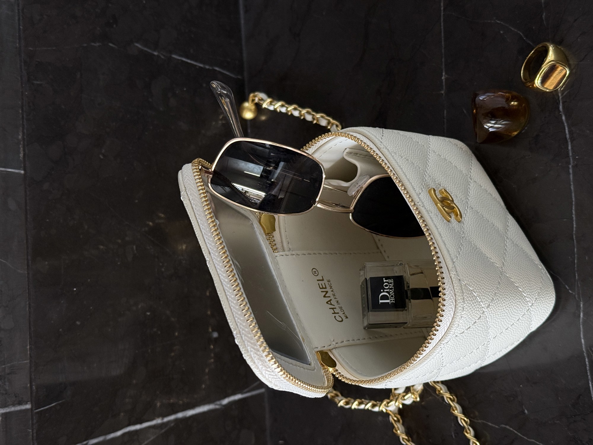 Chanel Classic White Lambskin Pearl Crush Mini Vanity Case [оригі - 3