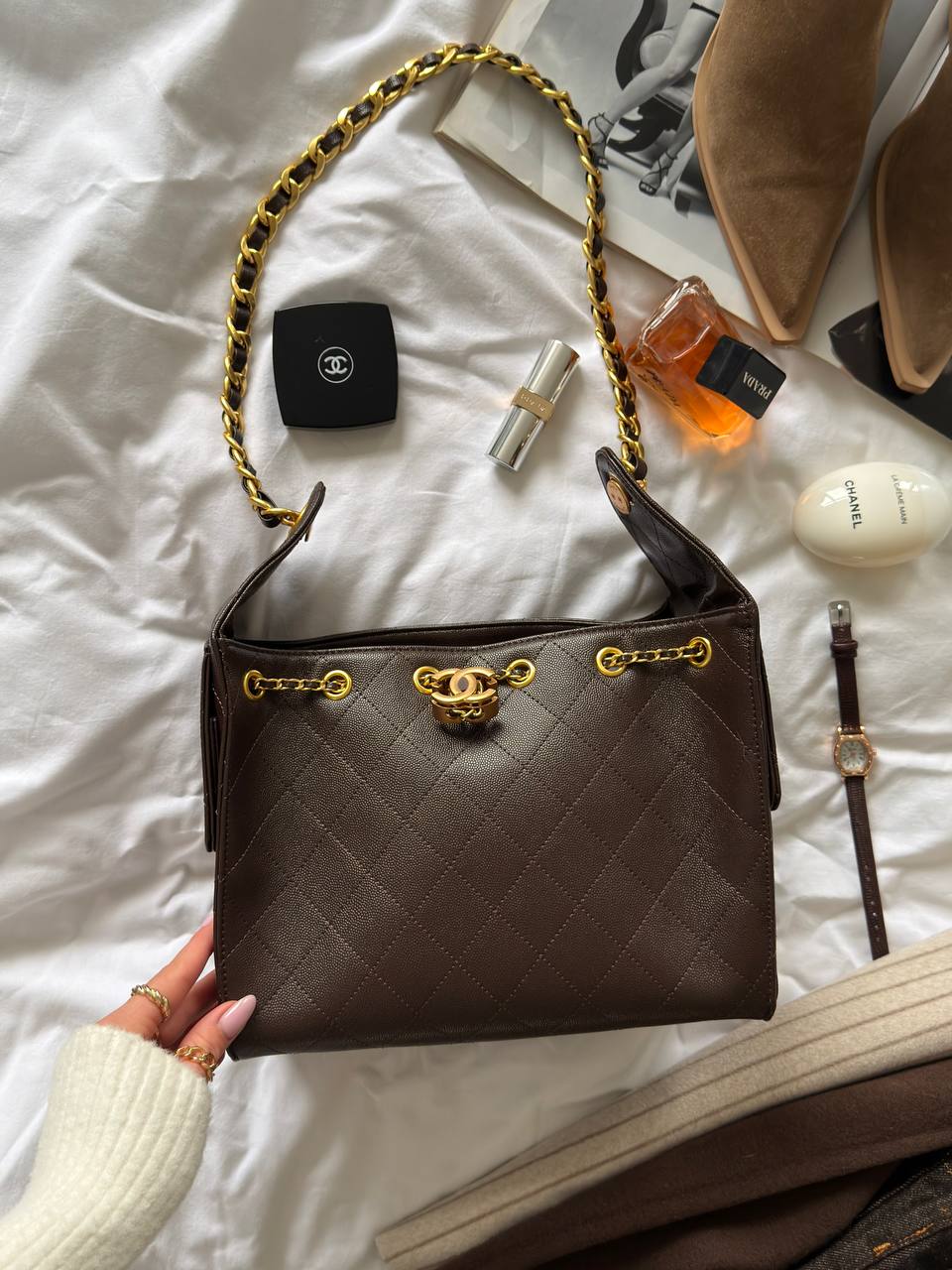 Chanel Handbag in Grained Calfskin Brown/Gold - 3